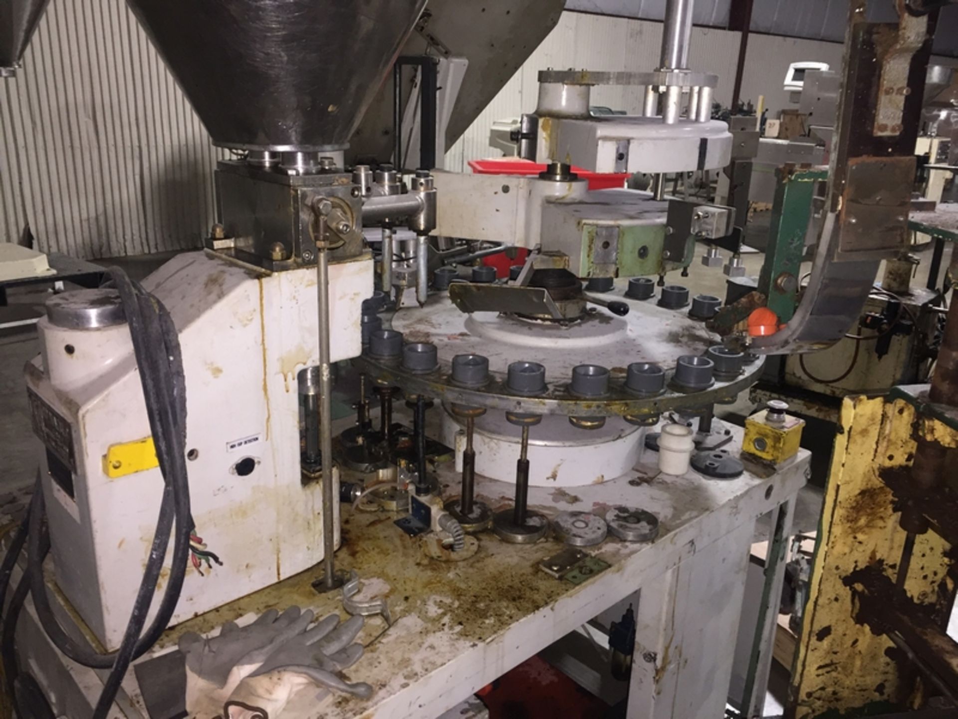 (Located in Belle Glade, FL) COMADIS TUBE FILLER, ID: 7420N7-80, Rigging/Loading Fee: $100 - Image 4 of 7