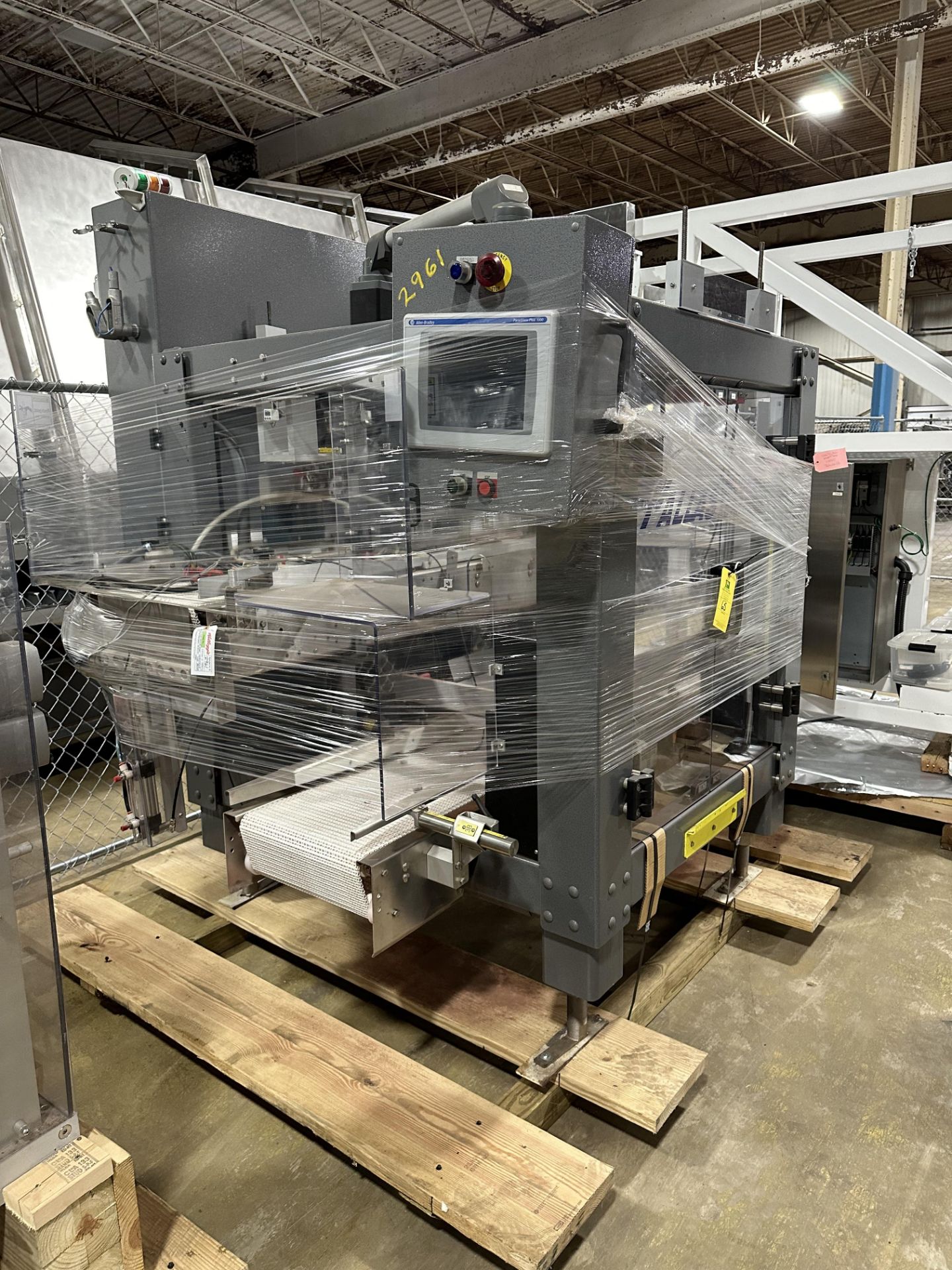 (Located In Springfield, MI) Fallas Automation Robotic Case Packer Model R400