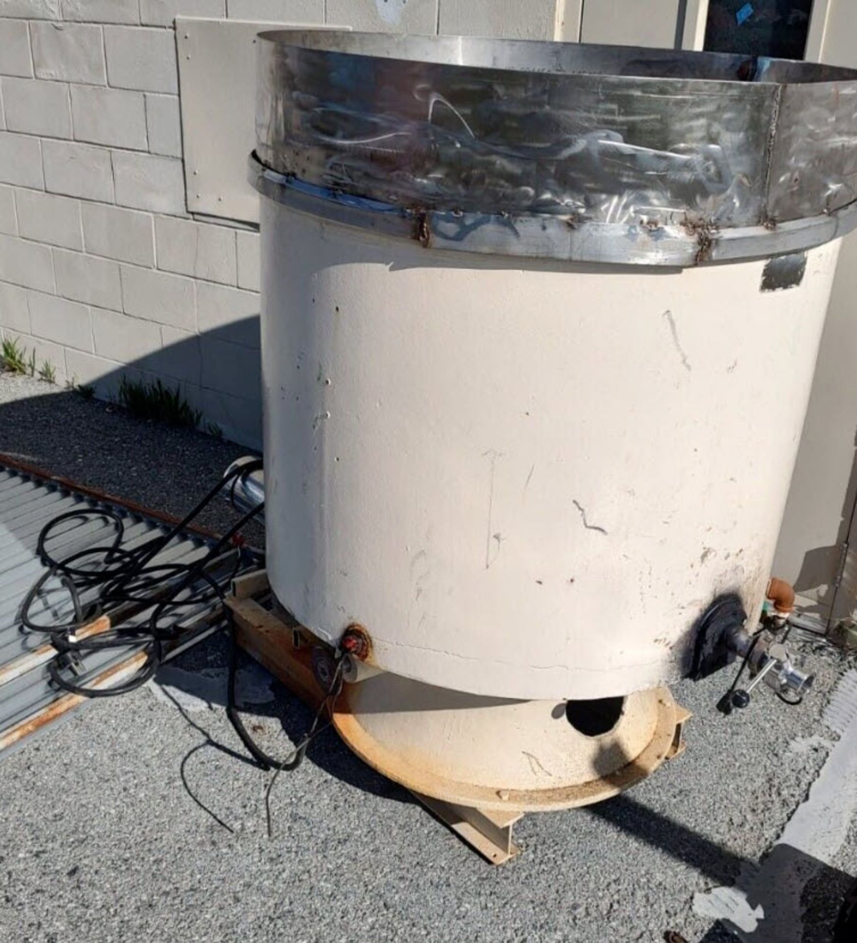 (Located in Hollister CA) Chocolate Melter Unit, Rigging Fee: $100