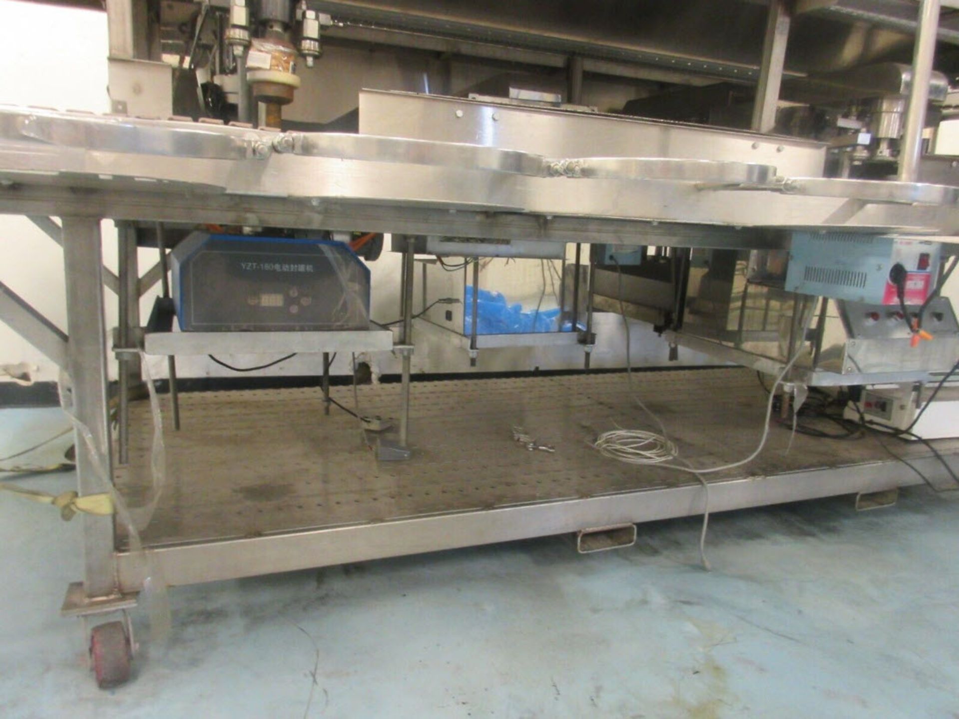 (Located in Hollister, CA) Clear Canning Machine with a Truckload of Supplies Empty Cans with Lids - Bild 5 aus 12