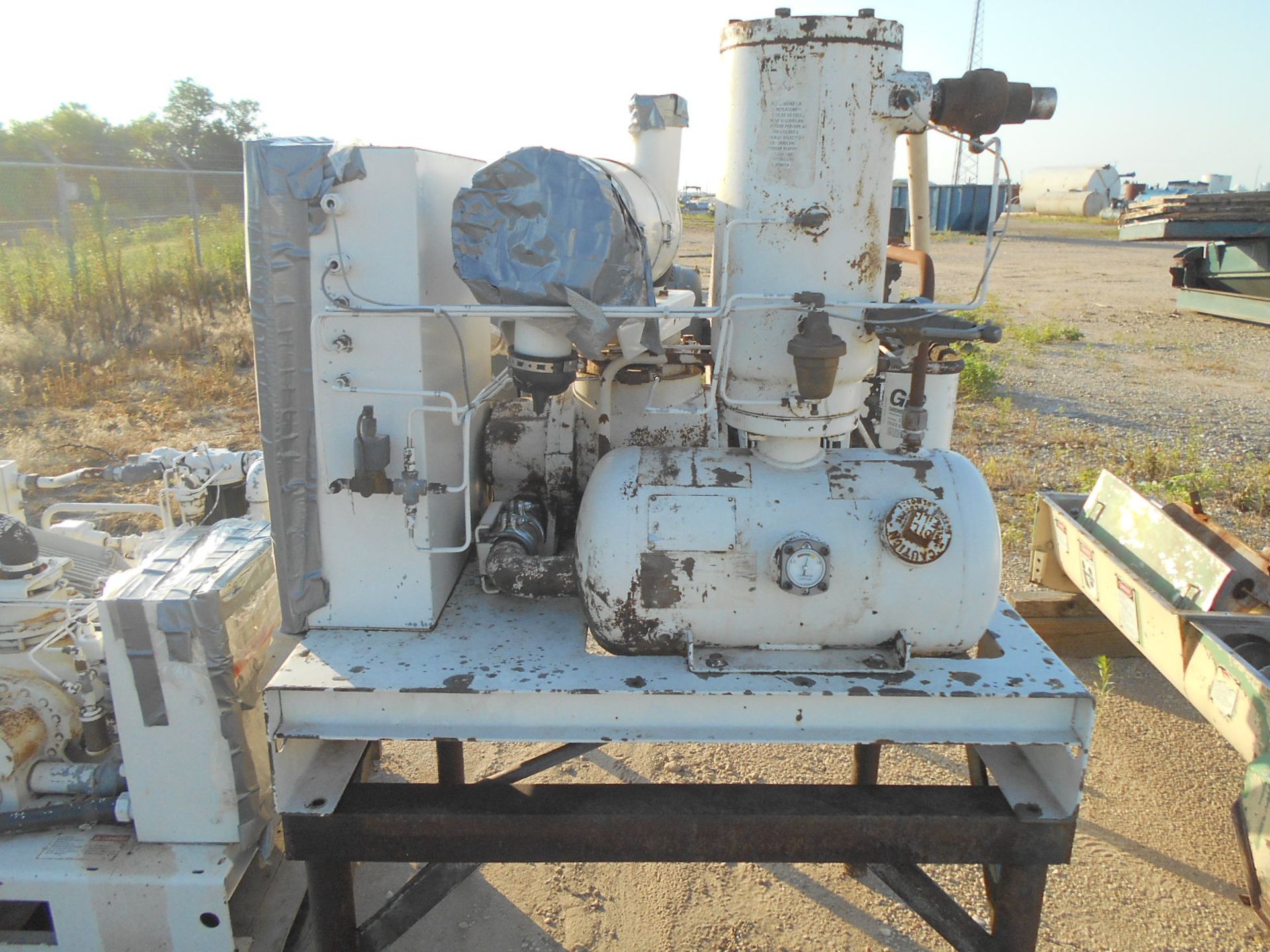 Lot Location: Newton KS - GARDNER DENVER AIR COMPRESSOR, Model #EDEQJH/B9GAA9C, 50 HP 125 PSI