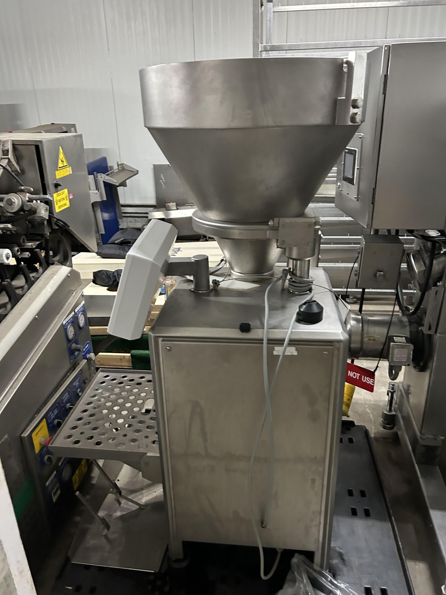 Lot Location: St. Louis MO - Vemag Robot 500 Extruder/Stuffer, DOM 2016, S/N #1285033 - Image 7 of 10