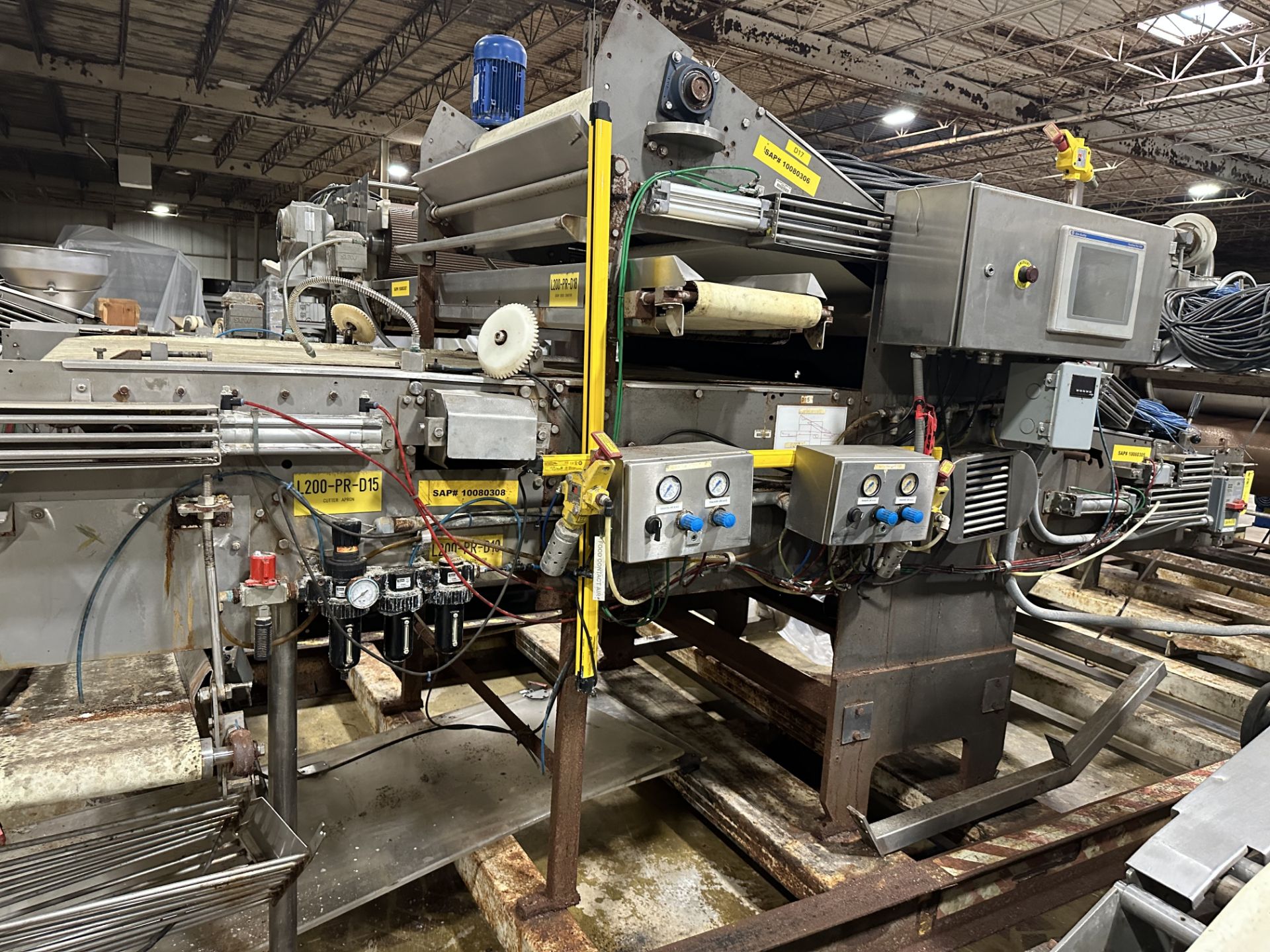(Located In Springfield, MI) Layering/Lapping Conveyor Unit with Scrap Return and Cutter - Image 3 of 6