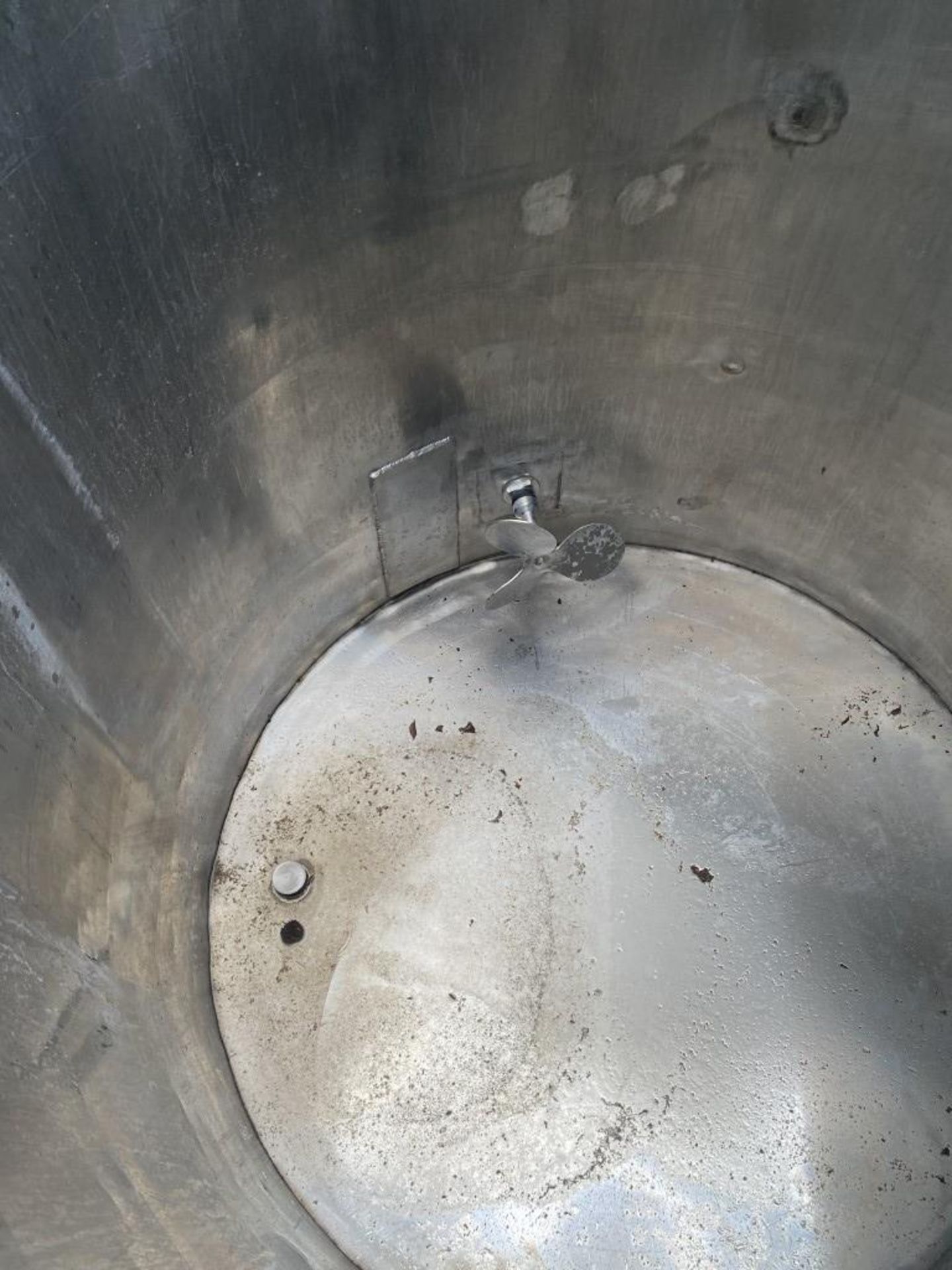 Lot Location: Greensboro NC 330 GALLON STAINLESS STEEL PORTABLE MIX TANK. - Image 7 of 10