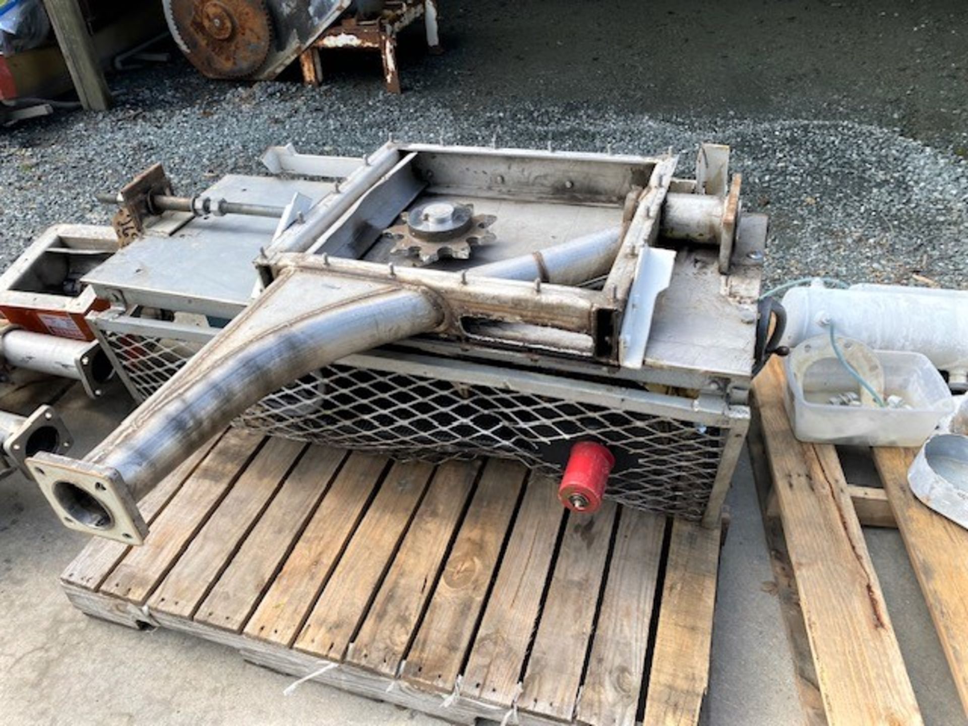 Lot Location: Greensboro NC 3'' X 84'' LONG CABLEVEY TYPE ENCLOSED TUBULAR DISC ROLLER CHAIN DRAG CO - Image 15 of 19