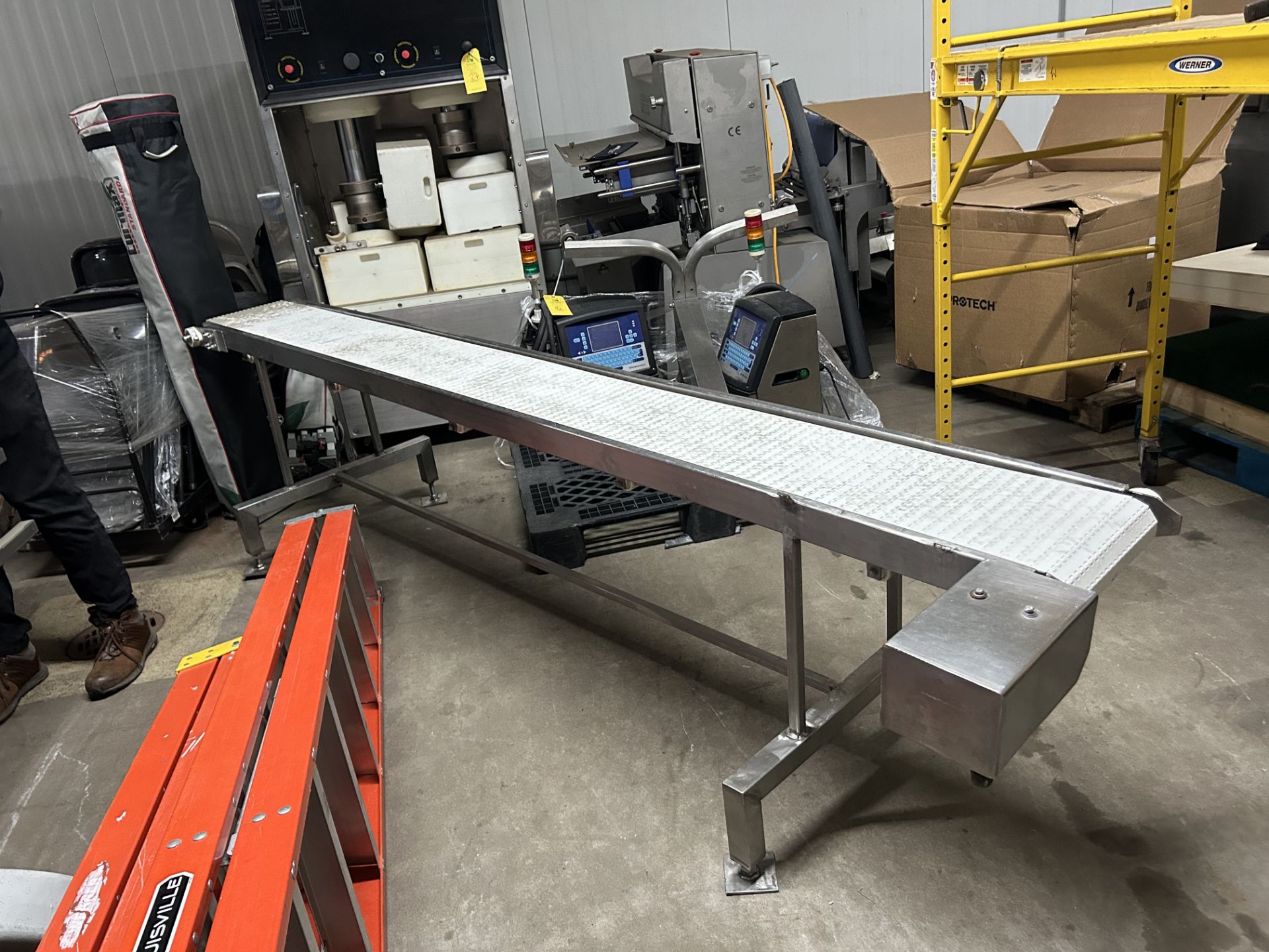 Lot Location: St. Louis MO - 90-Degree Belt Conveyor & Straight Conveyor Piece, Belt Approx. 12'' W - Image 2 of 10