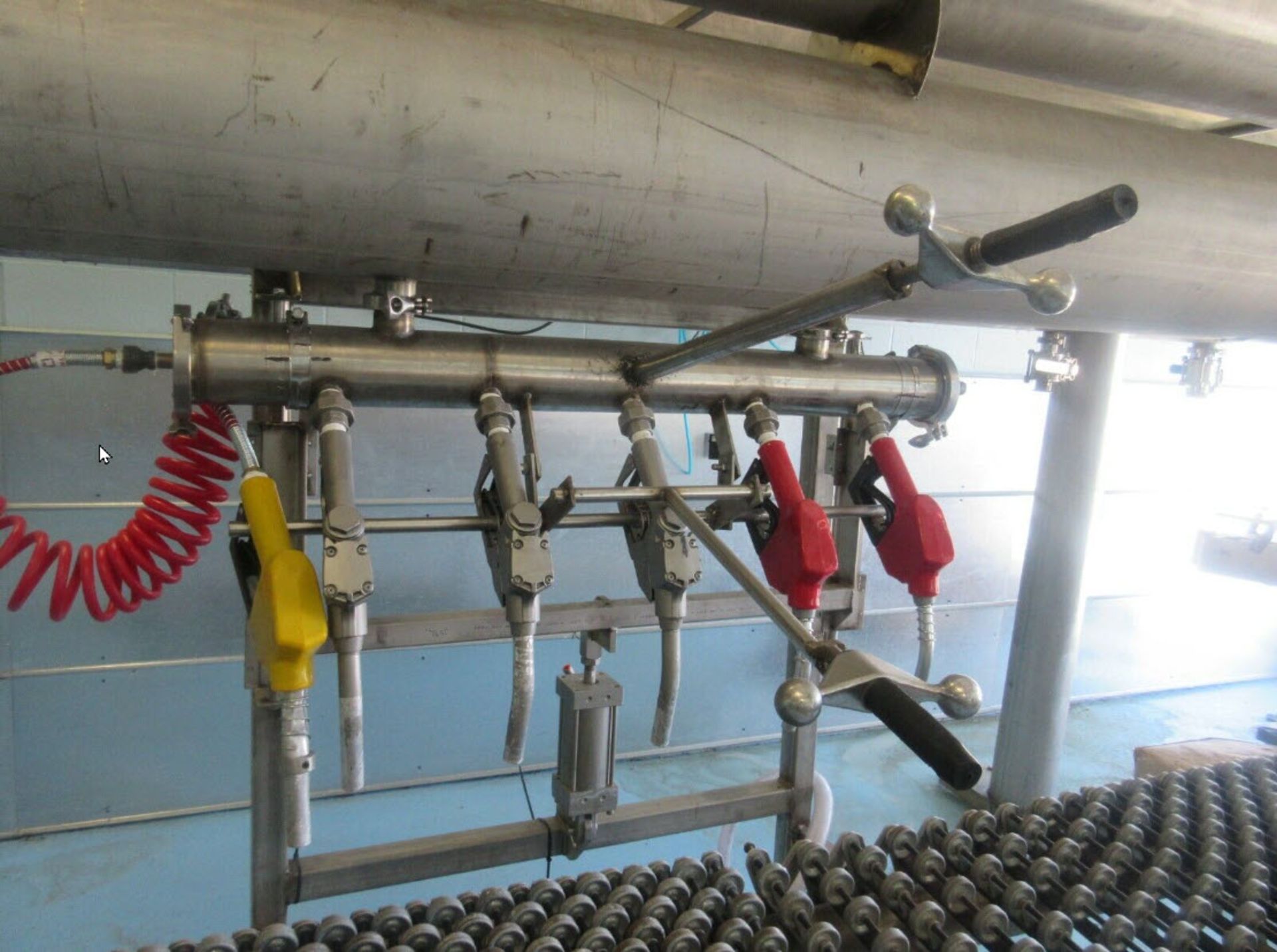 (Located in Hollister, CA) Stainless Steel Liquid Filling Station with 7 Totes Food Grade - Image 4 of 12