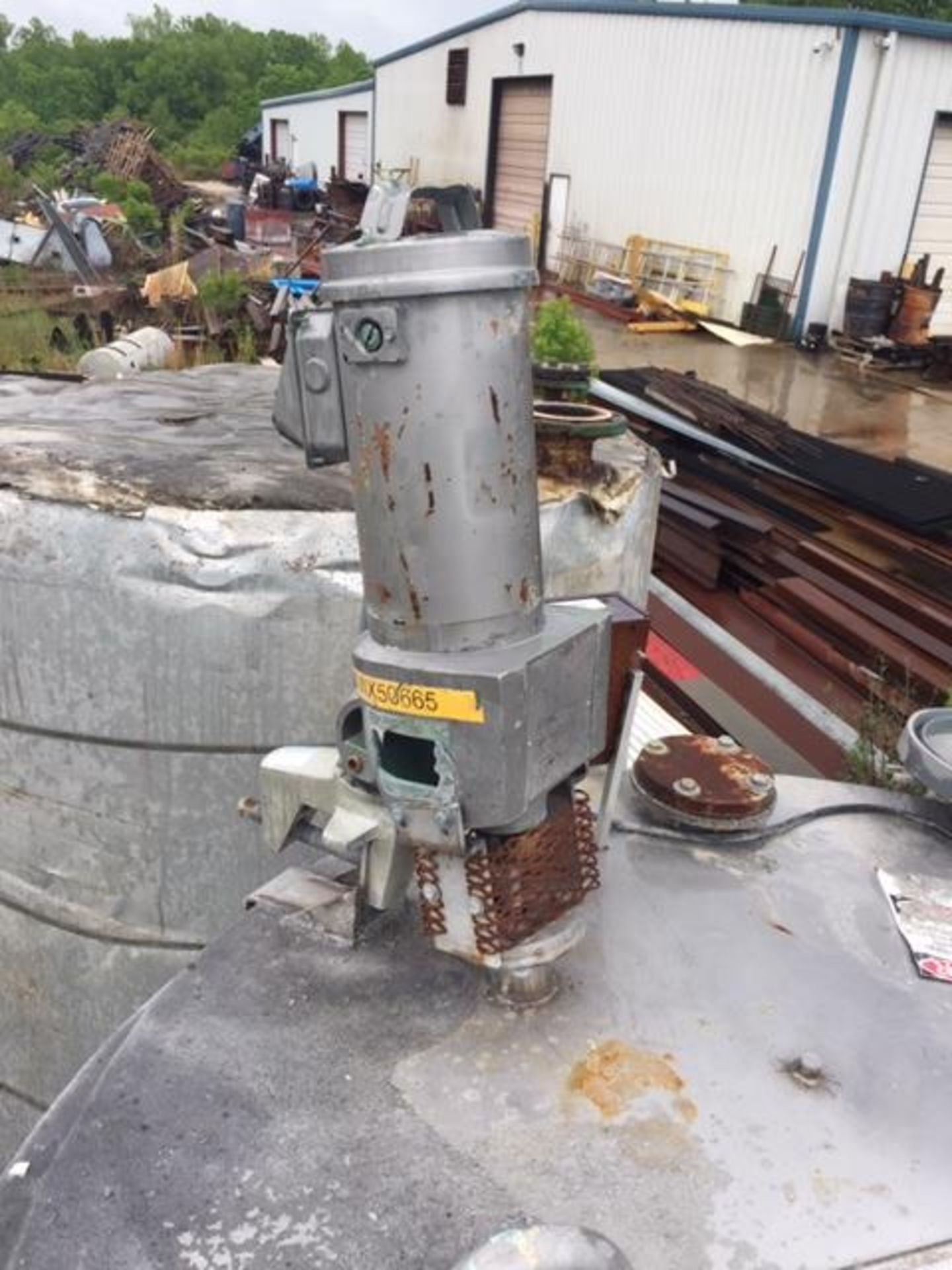 Lot Location: Greensboro NC USED 1100 GALLON STAINLESS STEEL HEATED MIX TANK. - Image 3 of 12