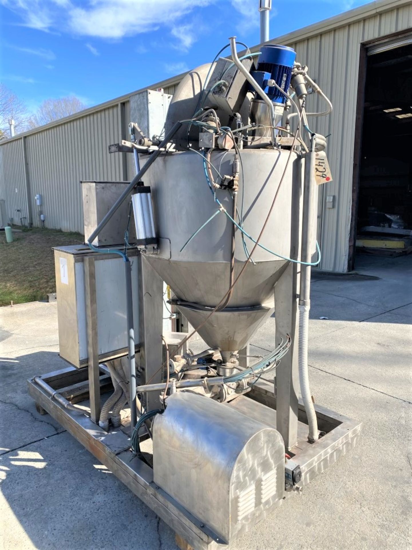 Lot Location: Greensboro NC SKID MOUNTED DUMP AND MIX TANK WITH PUMP ASSEMBLY - Image 3 of 20