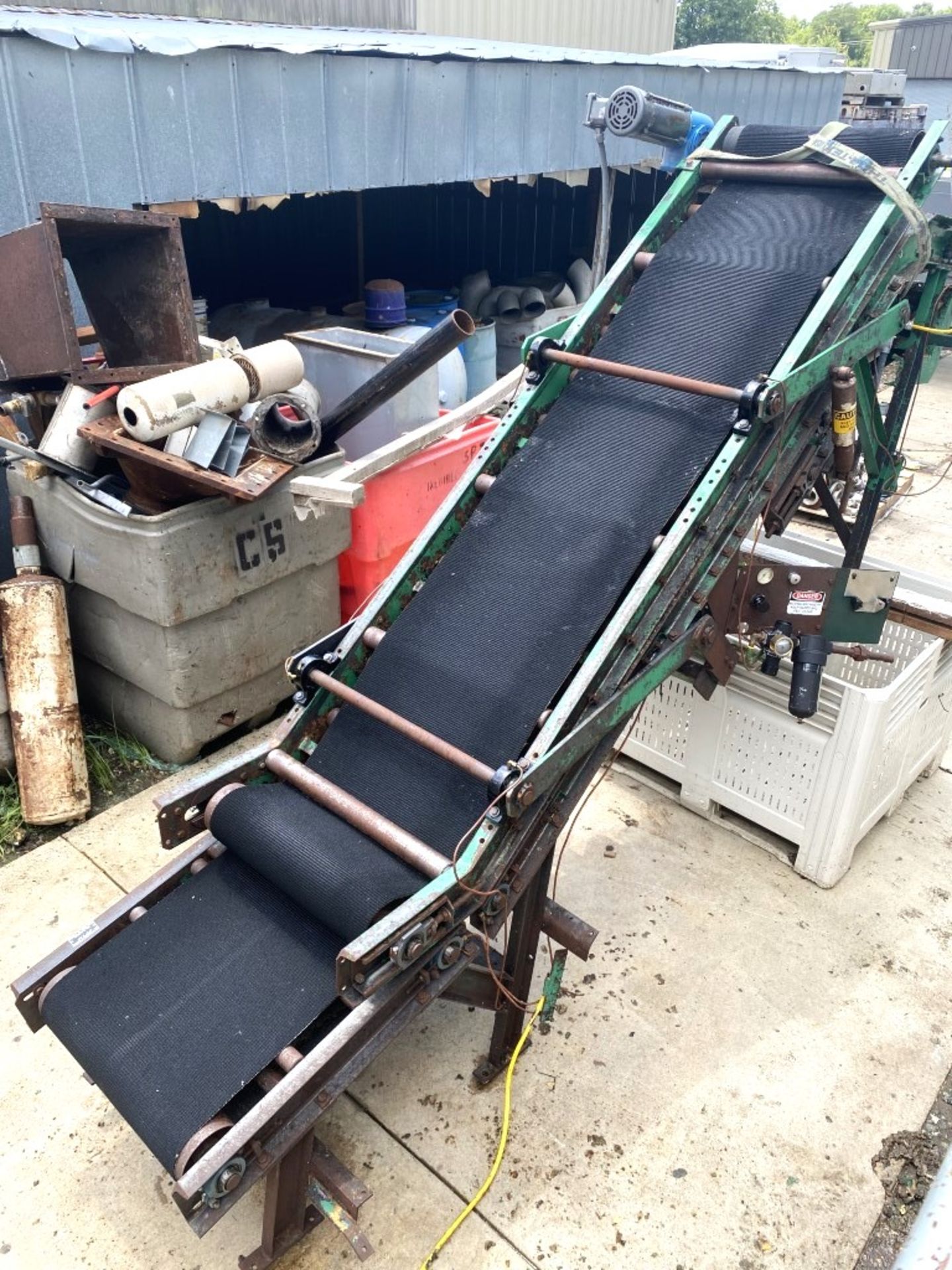 Lot Location: Greensboro NC 24'' WIDE BAG FLATTENER BELT CONVEYOR - Image 6 of 11