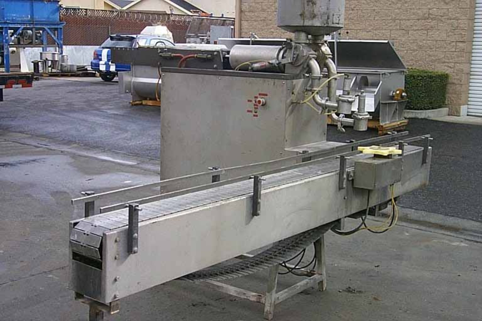 (Located in Morgan Hill, CA) Holmatic Filler, Model DF 20, SN 750/77, 6" Wide Container, Chain 9' L - Image 2 of 3