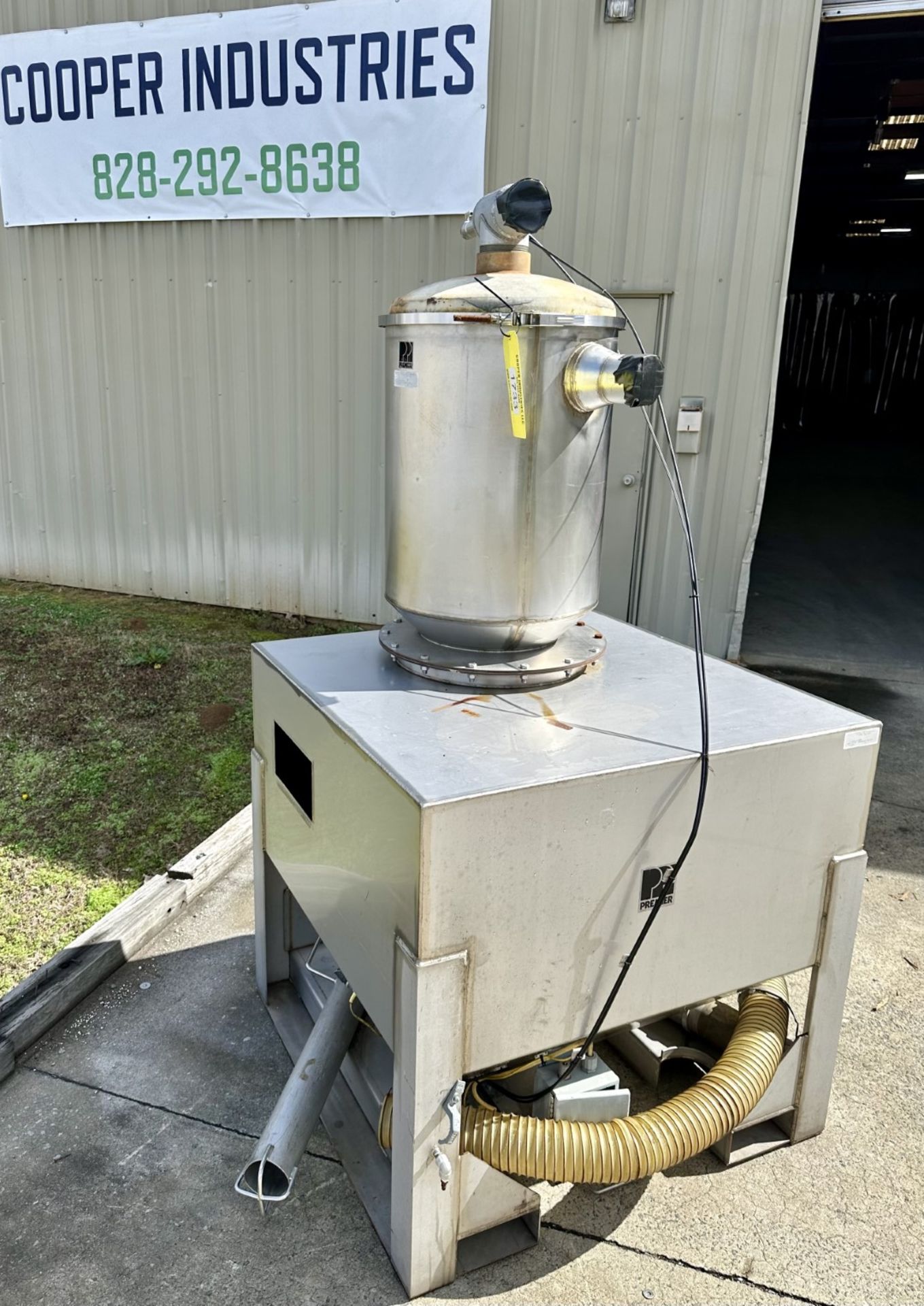 Lot Location: Greensboro NC 50 CUBIC FOOT PREMIER STAINLESS STEEL PORTABLE TOTES WITH VACUUM HOPPER - Bild 8 aus 8