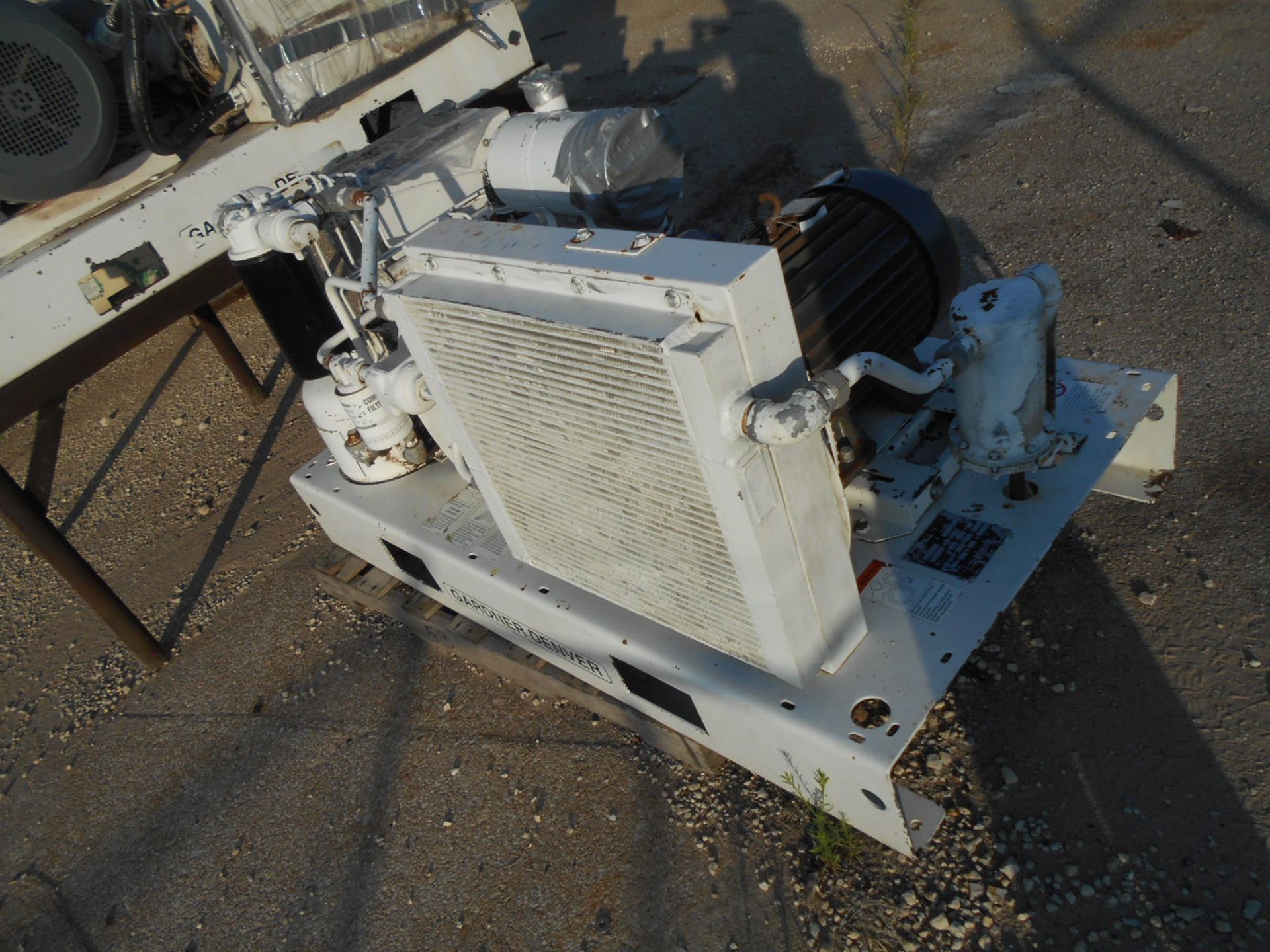 Lot Location: Newton KS - GARDNER DENVER AIR COMPRESSOR, Model #EBEQFF/BBBAAAJ, 125 PSI 25 HP - Image 4 of 7