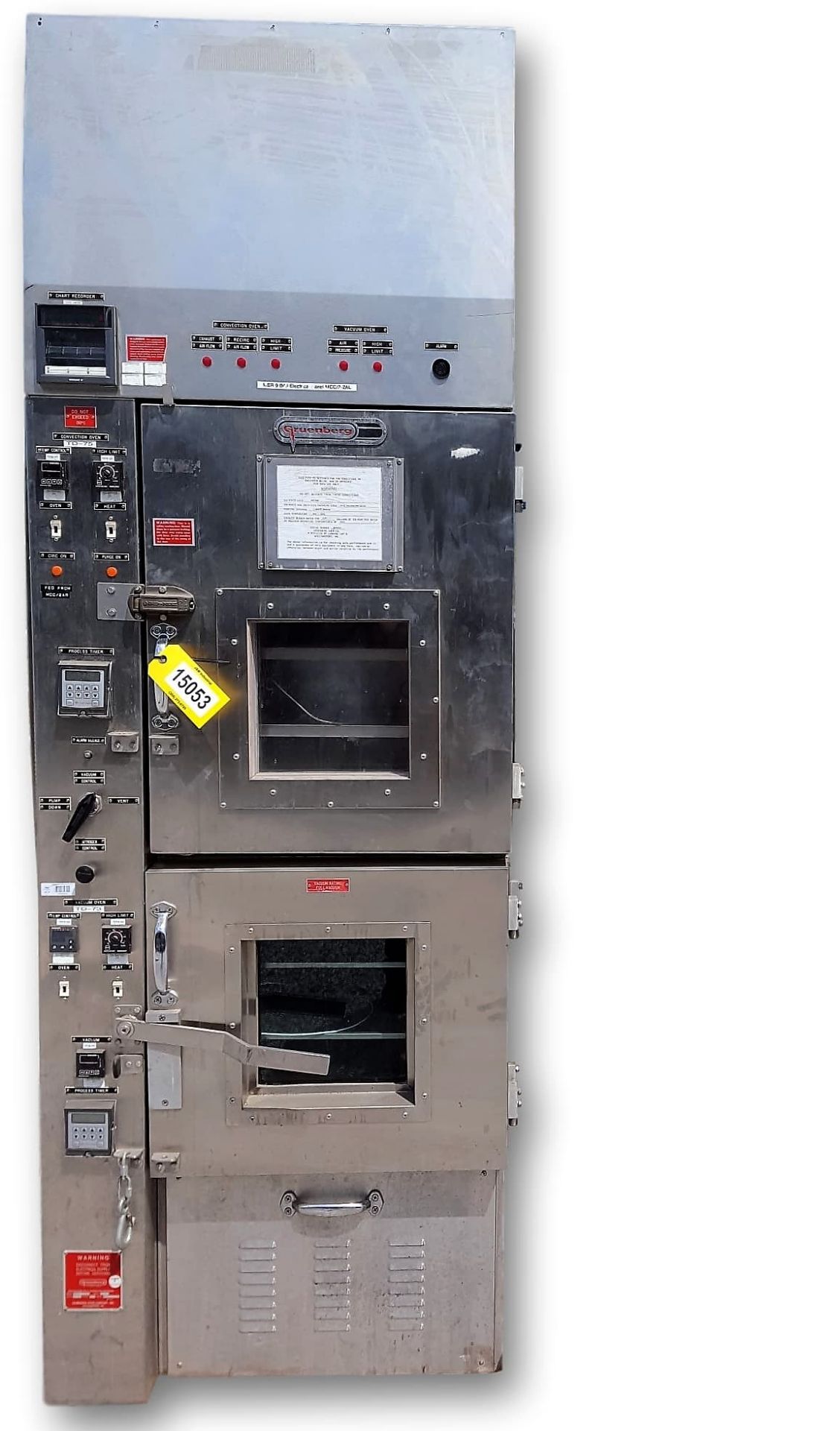 Lot Location: Greensboro NC Used Gruenberg Industrial Dual Cabinet Vacuum Drying Oven C/V15H4.5M