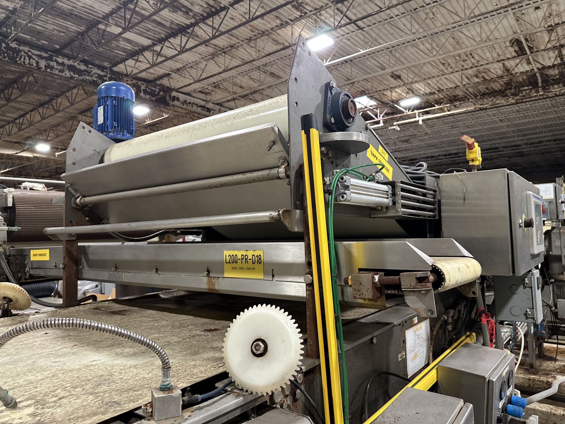 (Located In Springfield, MI) Layering/Lapping Conveyor Unit with Scrap Return and Cutter - Image 2 of 6
