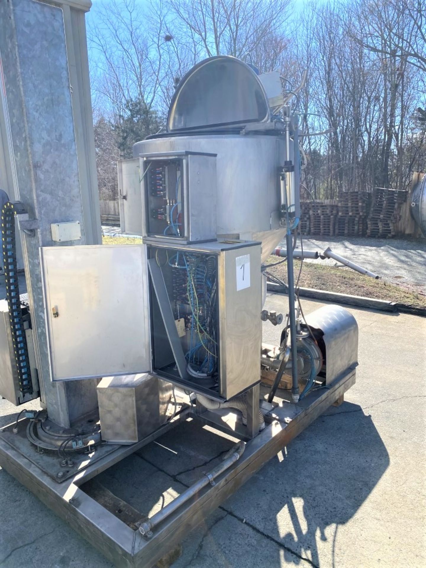 Lot Location: Greensboro NC SKID MOUNTED DUMP AND MIX TANK WITH PUMP ASSEMBLY - Image 8 of 20