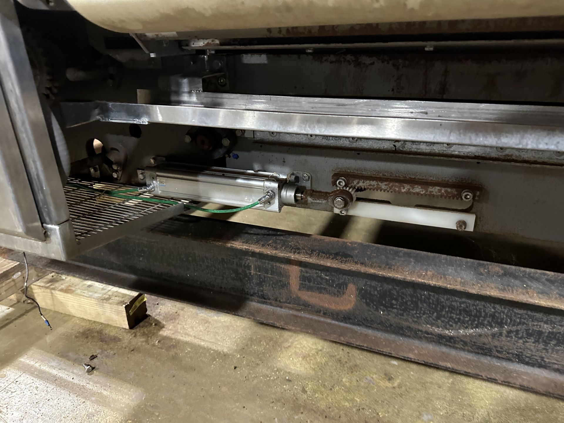 (Located In Springfield, MI) Spooner Vickers Laminating/Sheeting Stand - Image 14 of 14