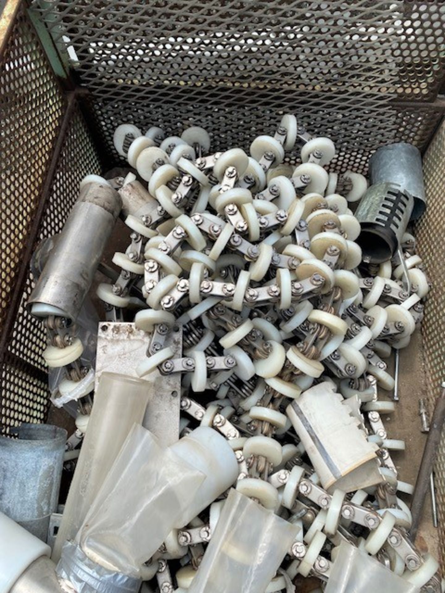 Lot Location: Greensboro NC 3'' X 84'' LONG CABLEVEY TYPE ENCLOSED TUBULAR DISC ROLLER CHAIN DRAG CO - Image 6 of 19