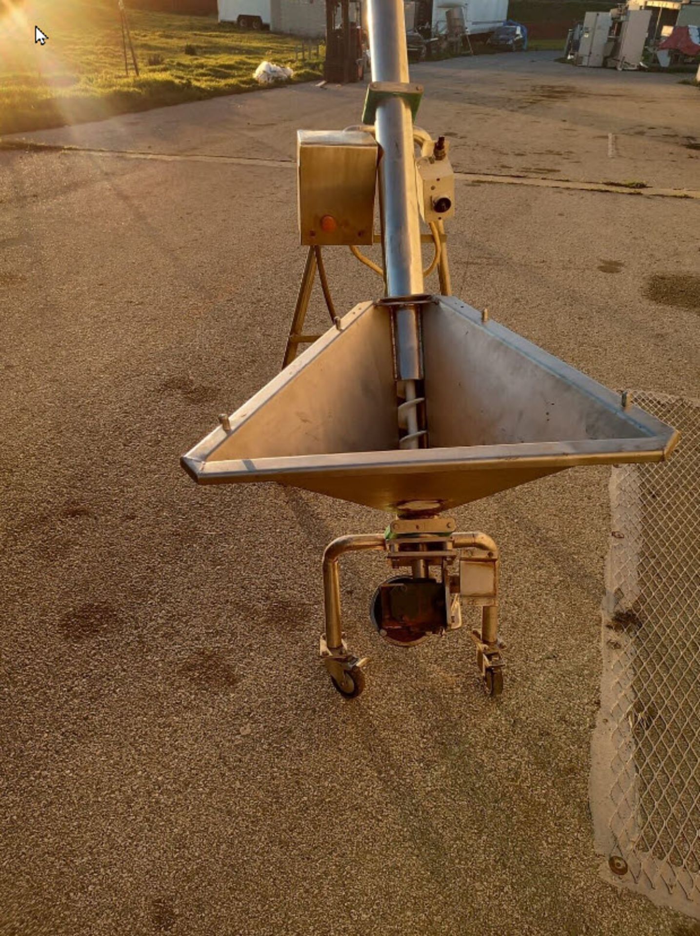 (Located in Hollister CA) Auger Feeder for Powder Filler, Rigging Fee: $100 - Image 7 of 8