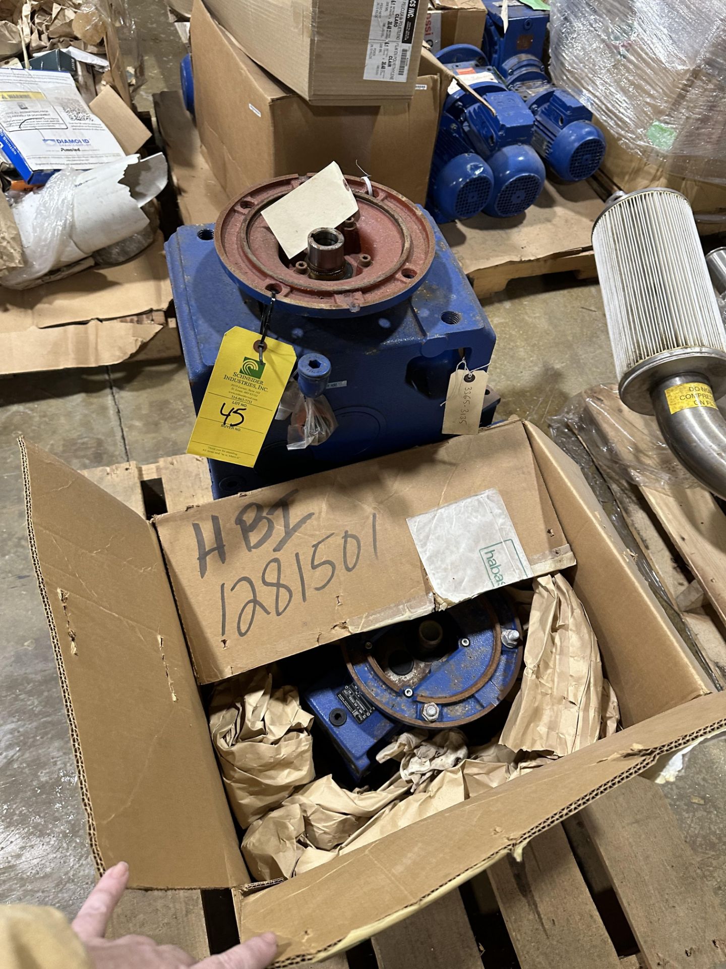 (Located In Springfield, MI) Misc Gear Boxes
