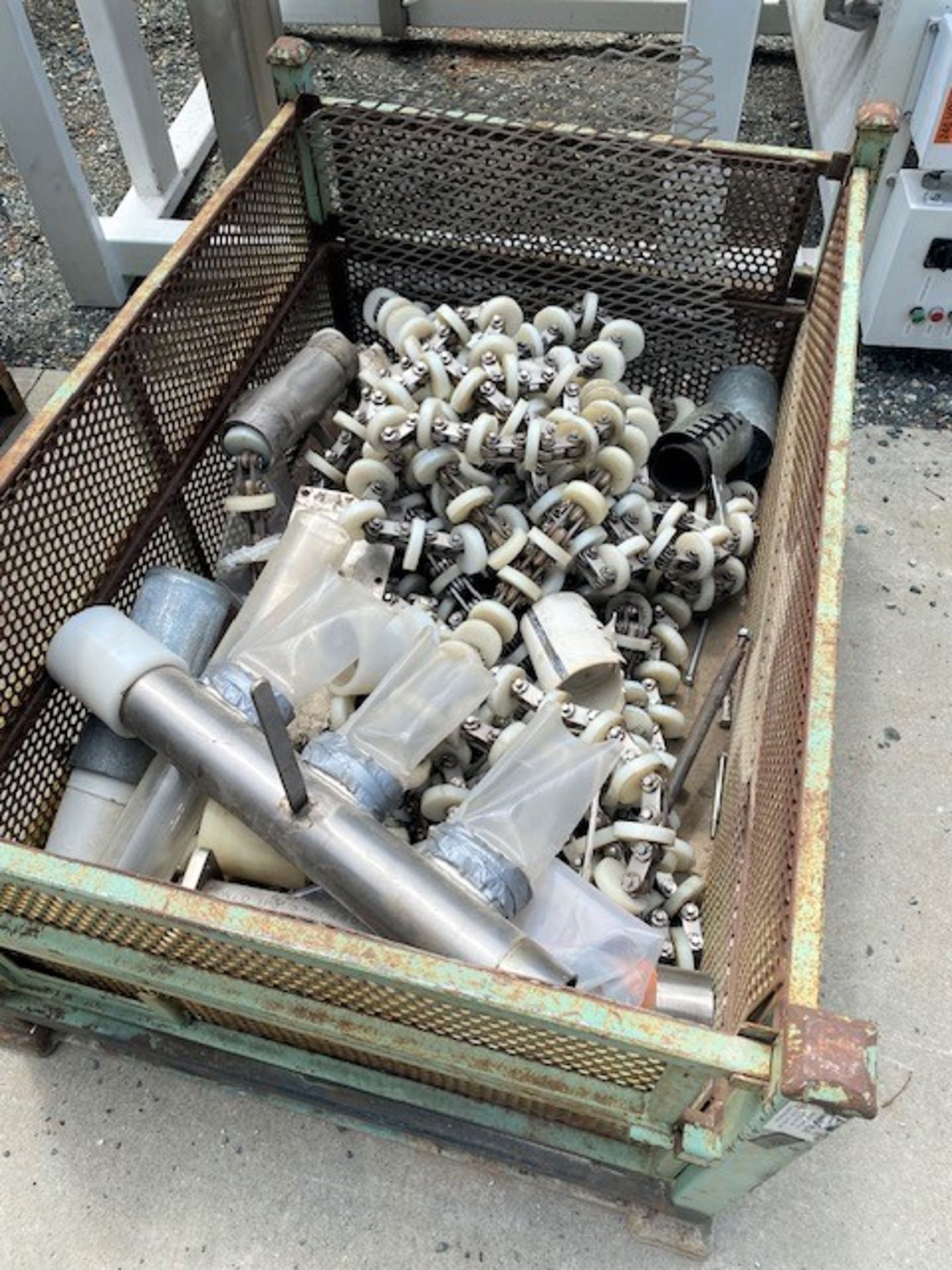 Lot Location: Greensboro NC 3'' X 84'' LONG CABLEVEY TYPE ENCLOSED TUBULAR DISC ROLLER CHAIN DRAG CO - Image 17 of 19