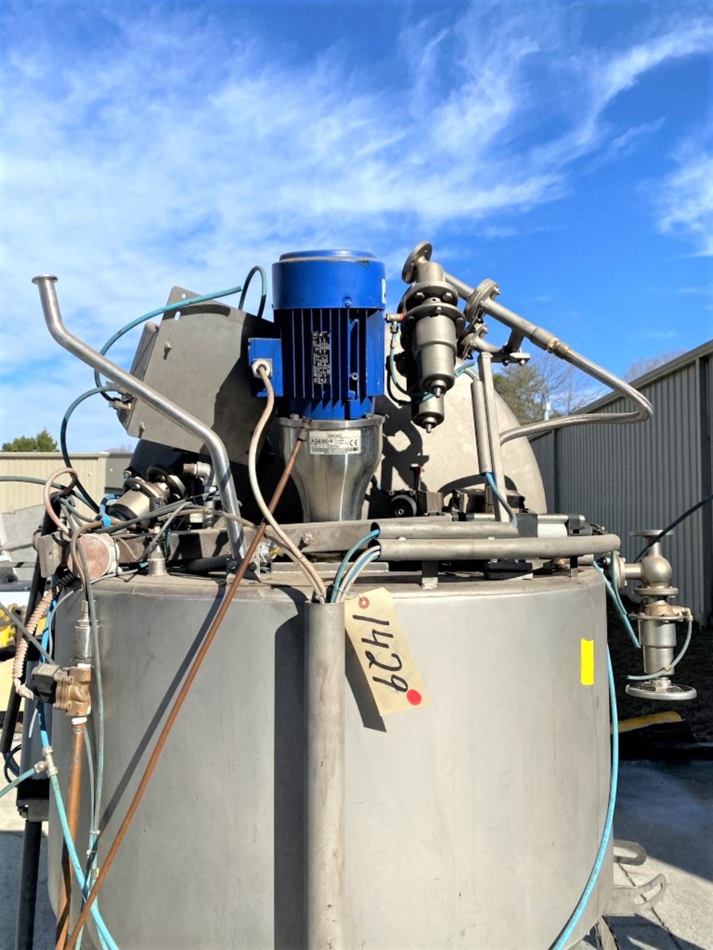 Lot Location: Greensboro NC SKID MOUNTED DUMP AND MIX TANK WITH PUMP ASSEMBLY - Image 13 of 20