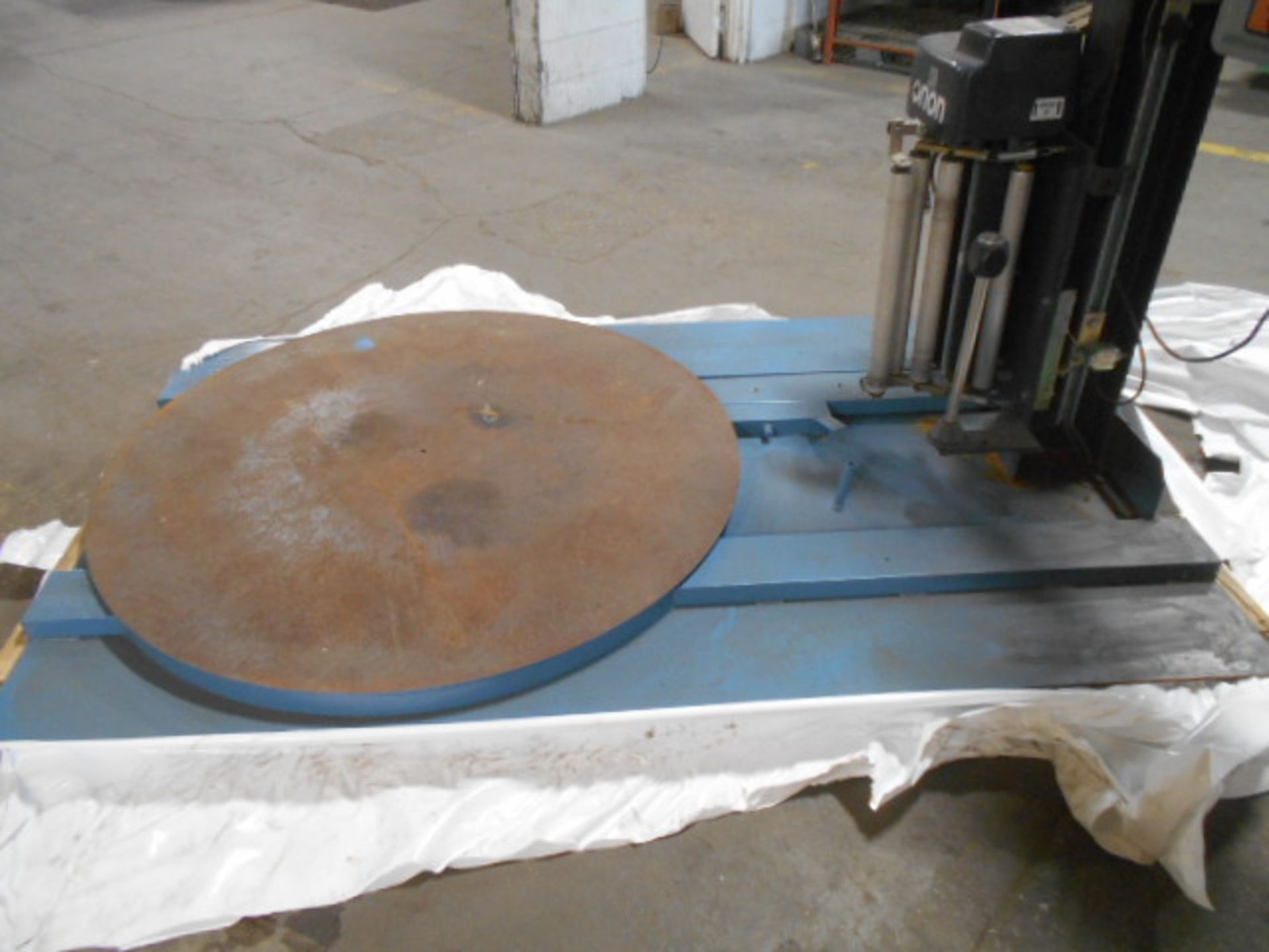 Lot Location: Newton KS - Orion pallet wrapper model # l66-12s-3m, 48” turntable serial # 8068237 - Image 3 of 7