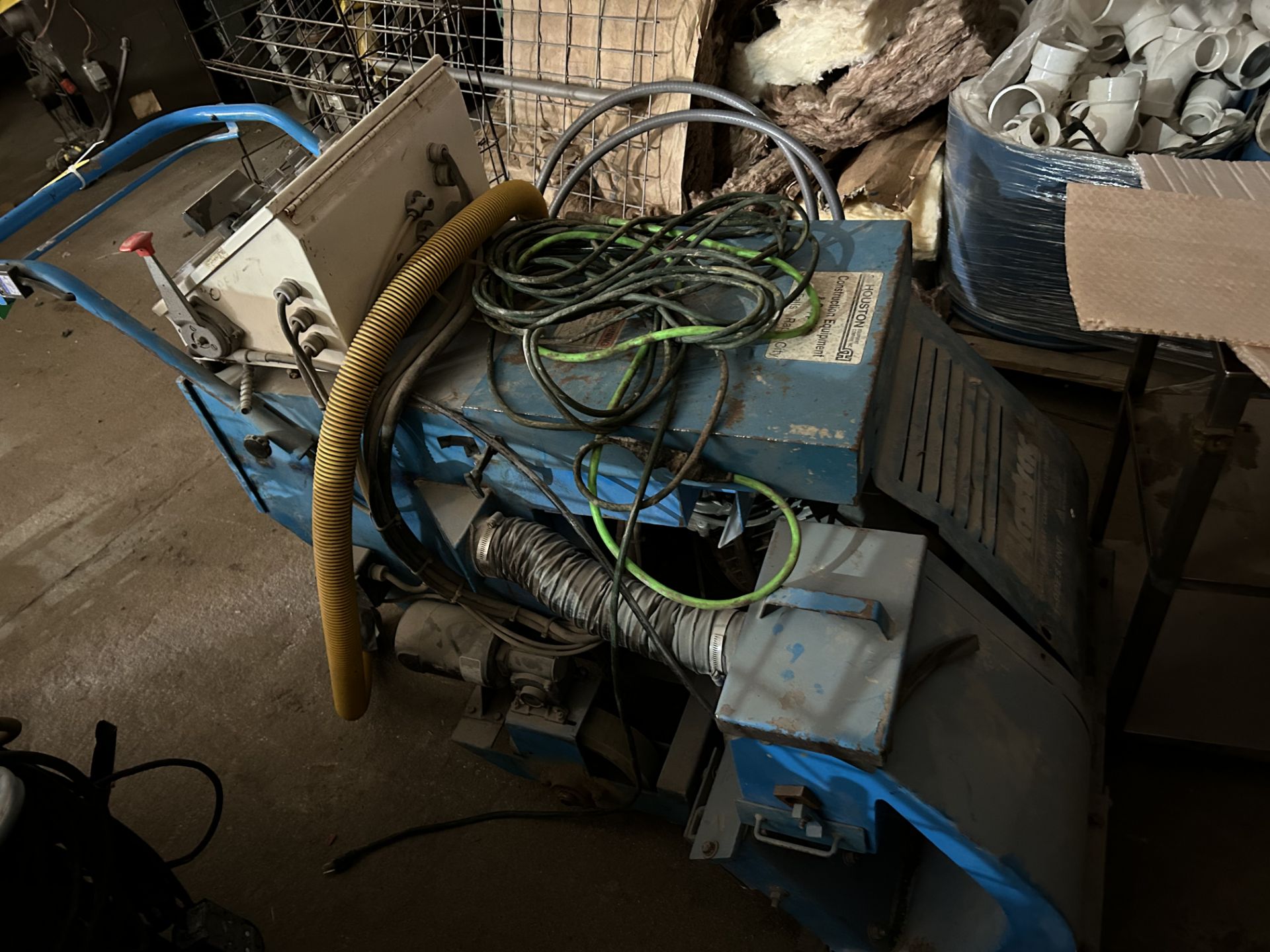 Lot Location: Hartley IA - Blastrac Portable Beed Blaster Cleaning System - Image 3 of 4