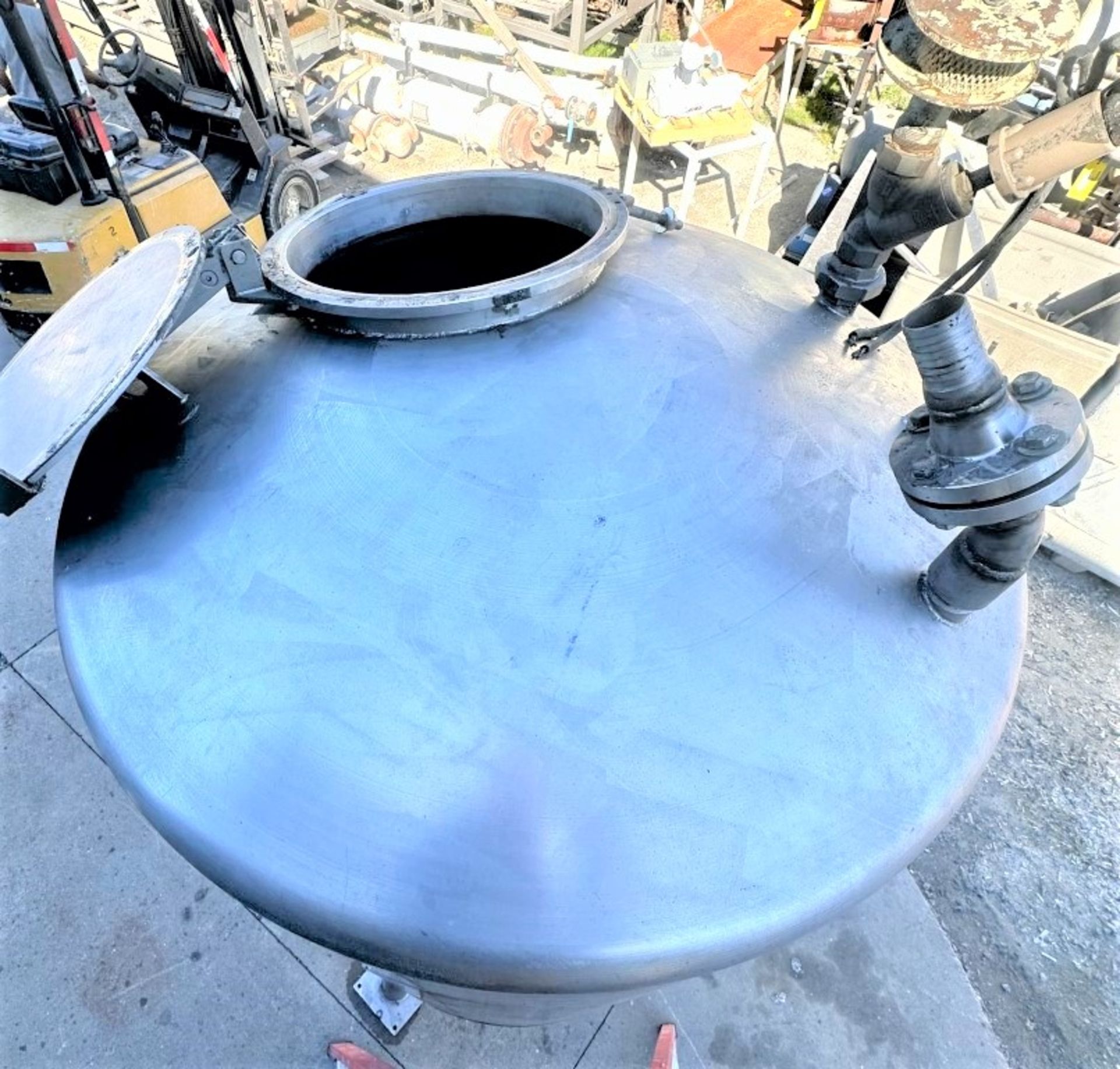 Lot Location: Greensboro NC 850 GALLON 60'' DIAMETER x 74'' HIGH STAINLESS TANK - Image 5 of 10