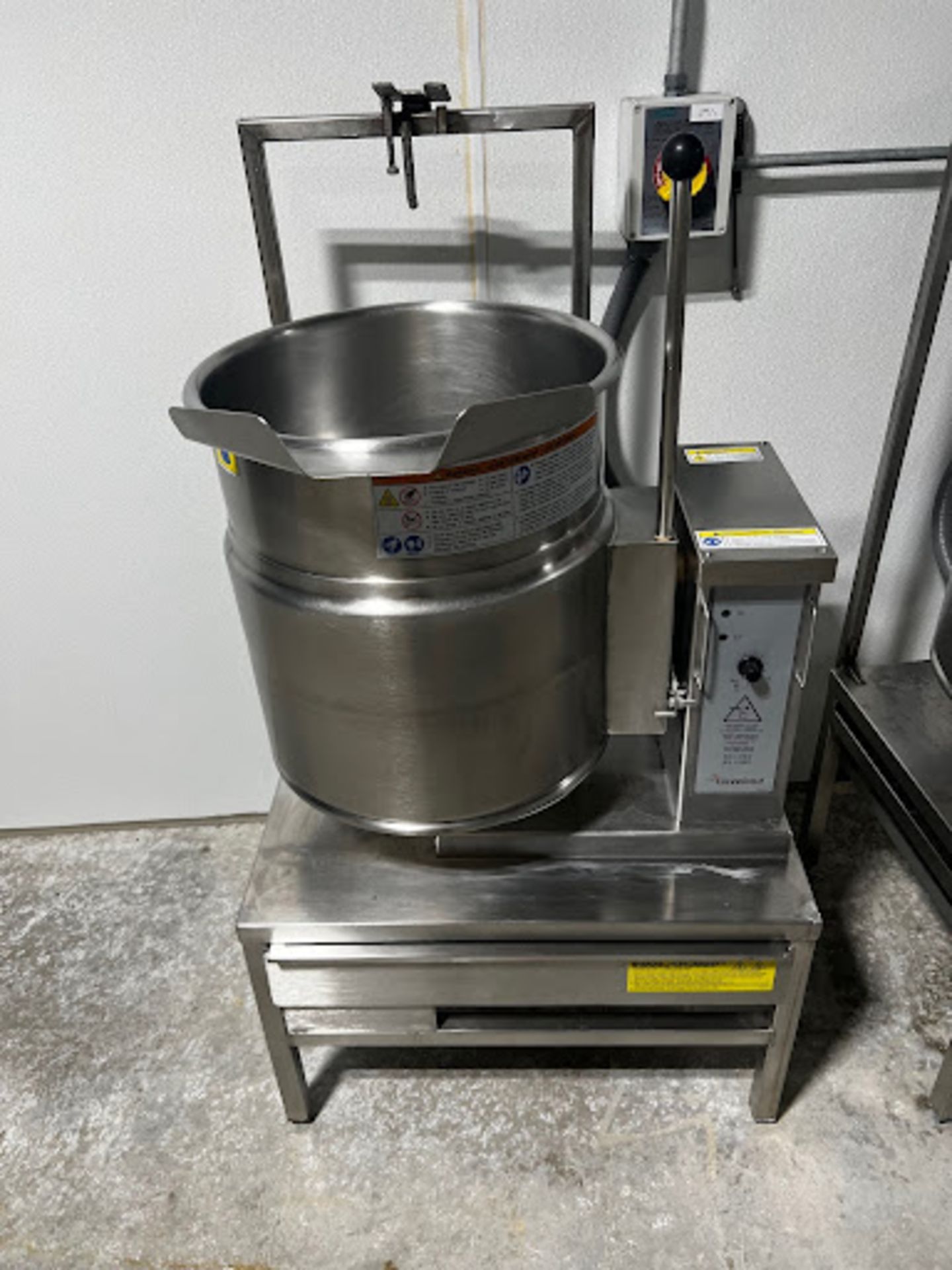 (Located in Georgetown, TX) Cleaveland 12 gal Kettle, Model# SK12, Serial# 100423059528