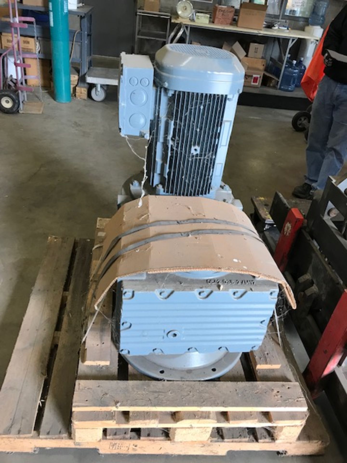 Lot Location: Greensboro NC Eurodrive Agitator Gear Motor 1760 rpm, 42 rpm outputl