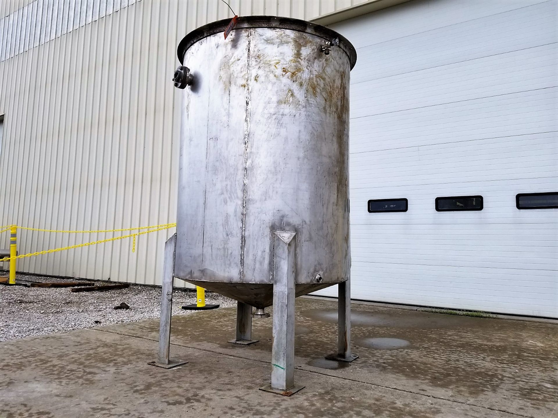 Lot Location: Greensboro NC Used 585 Gallon Stainless Steel Tank, Open Top with Pipe Coils - Image 2 of 12