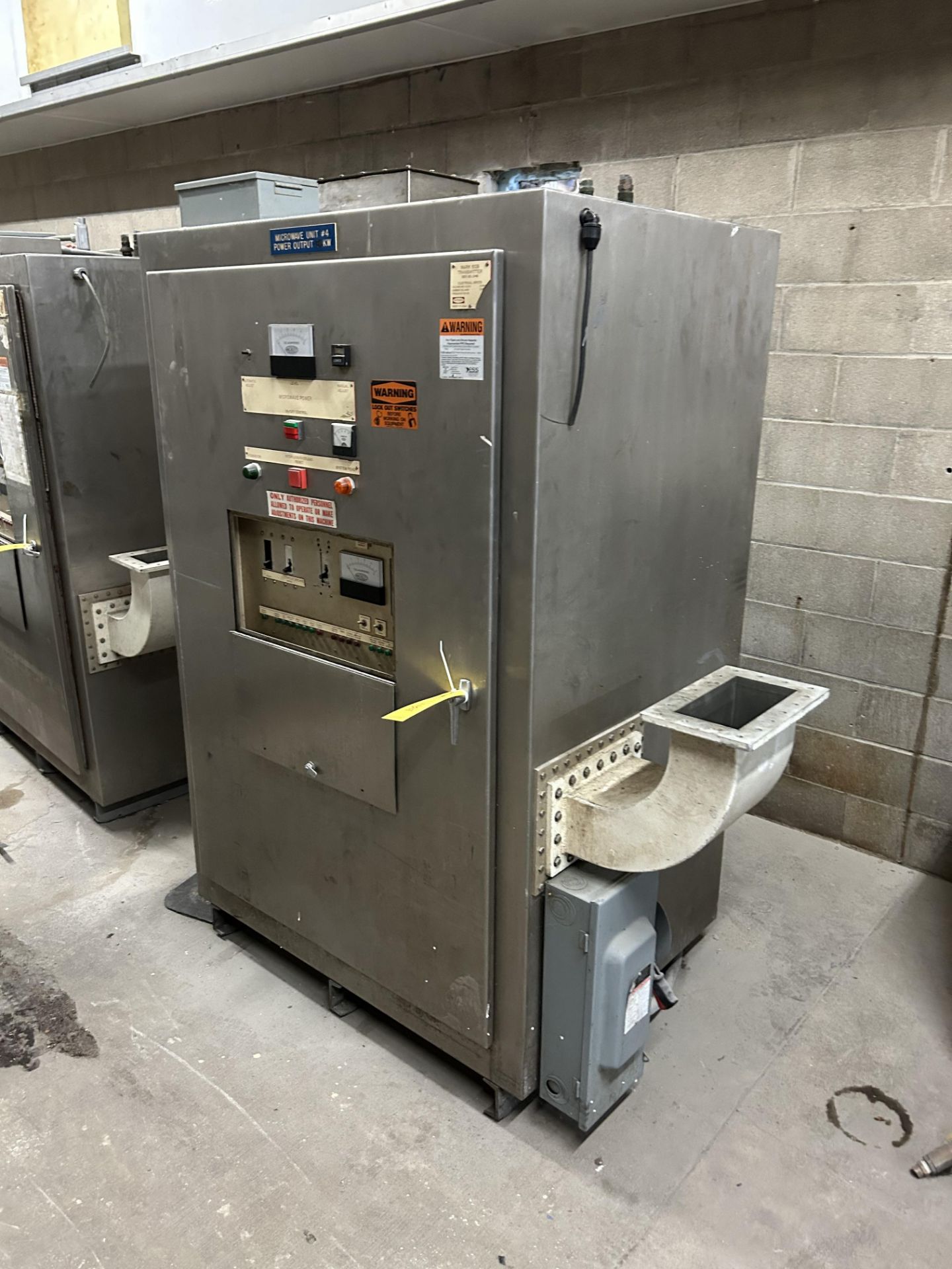 Lot Location: Hartley IA - Raytheon Amana Radarline Microwave, Model #QMP-1679. Includes Qty. 4 Rayt - Image 19 of 21