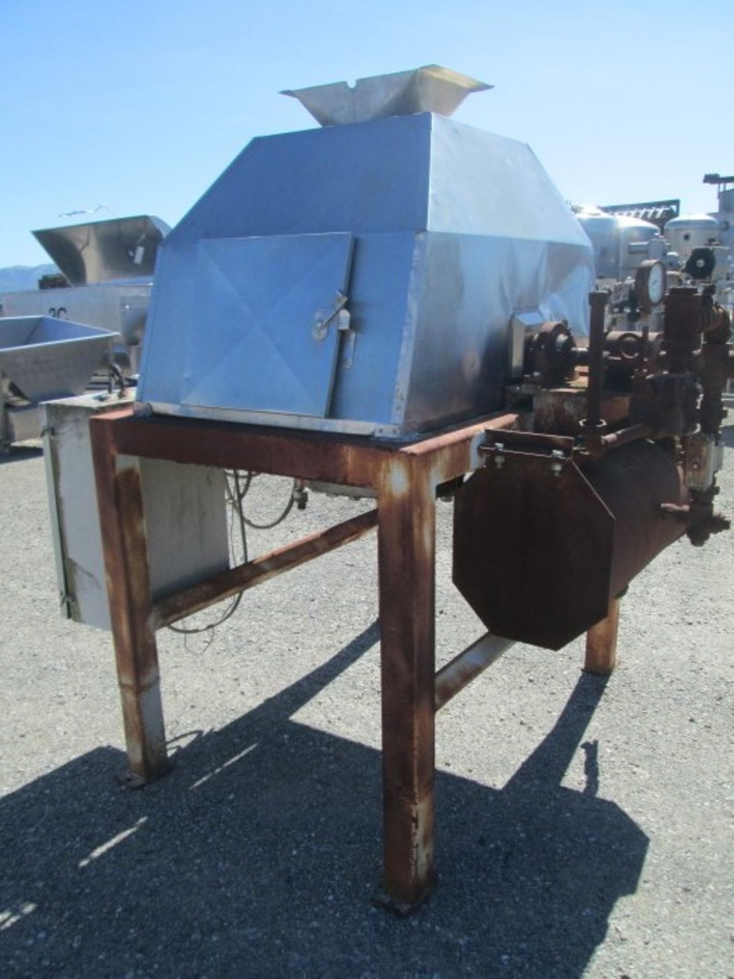 (Located in Morgan Hill, CA) K and K Pressure Peeler, Model 100 Liter, Telemecanique TSX-17 Controls - Image 4 of 7