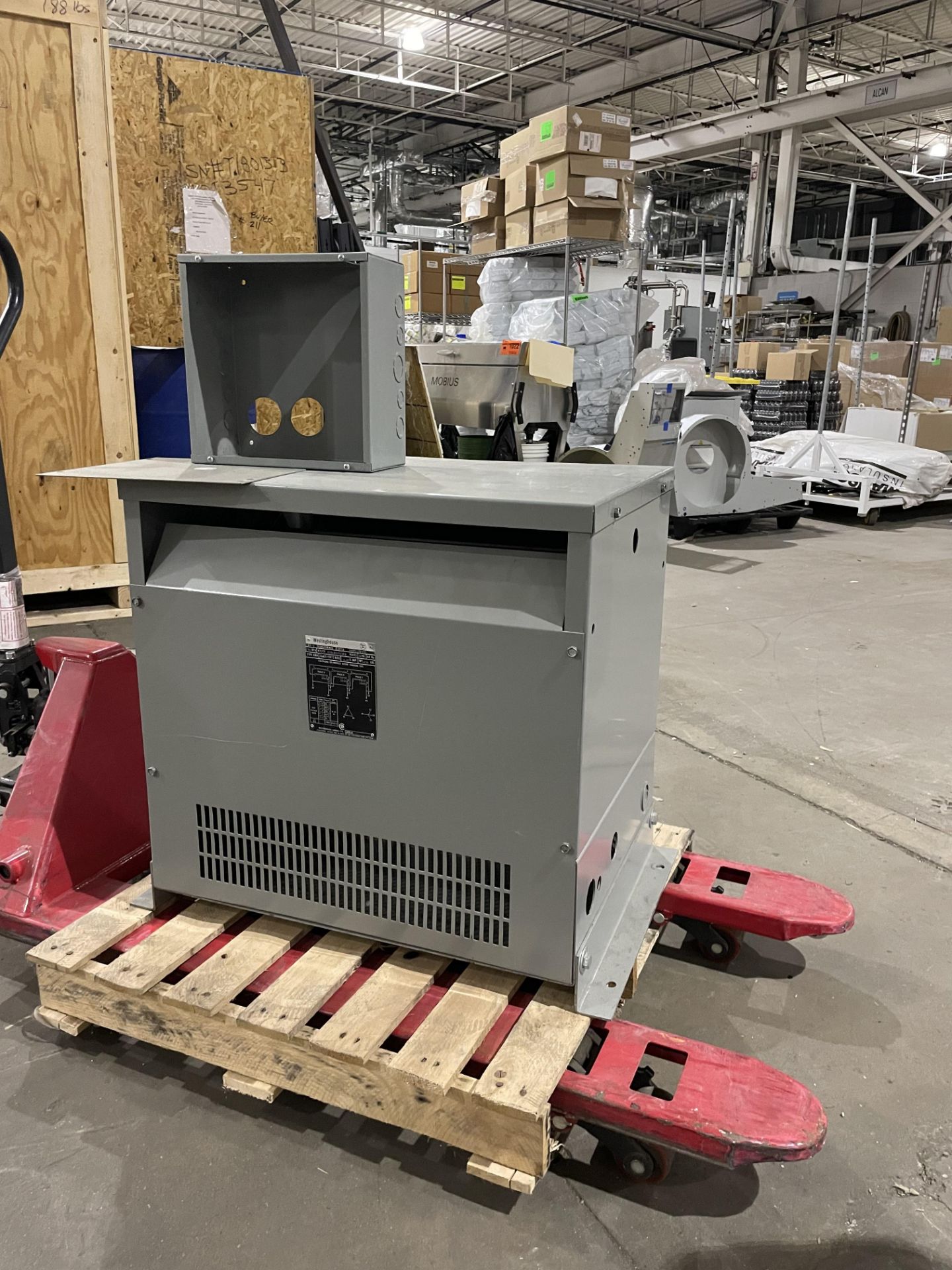 (Located in Brampton, ON, CA) Westinghouse Transformer, 30 kva 600 - 208y/120