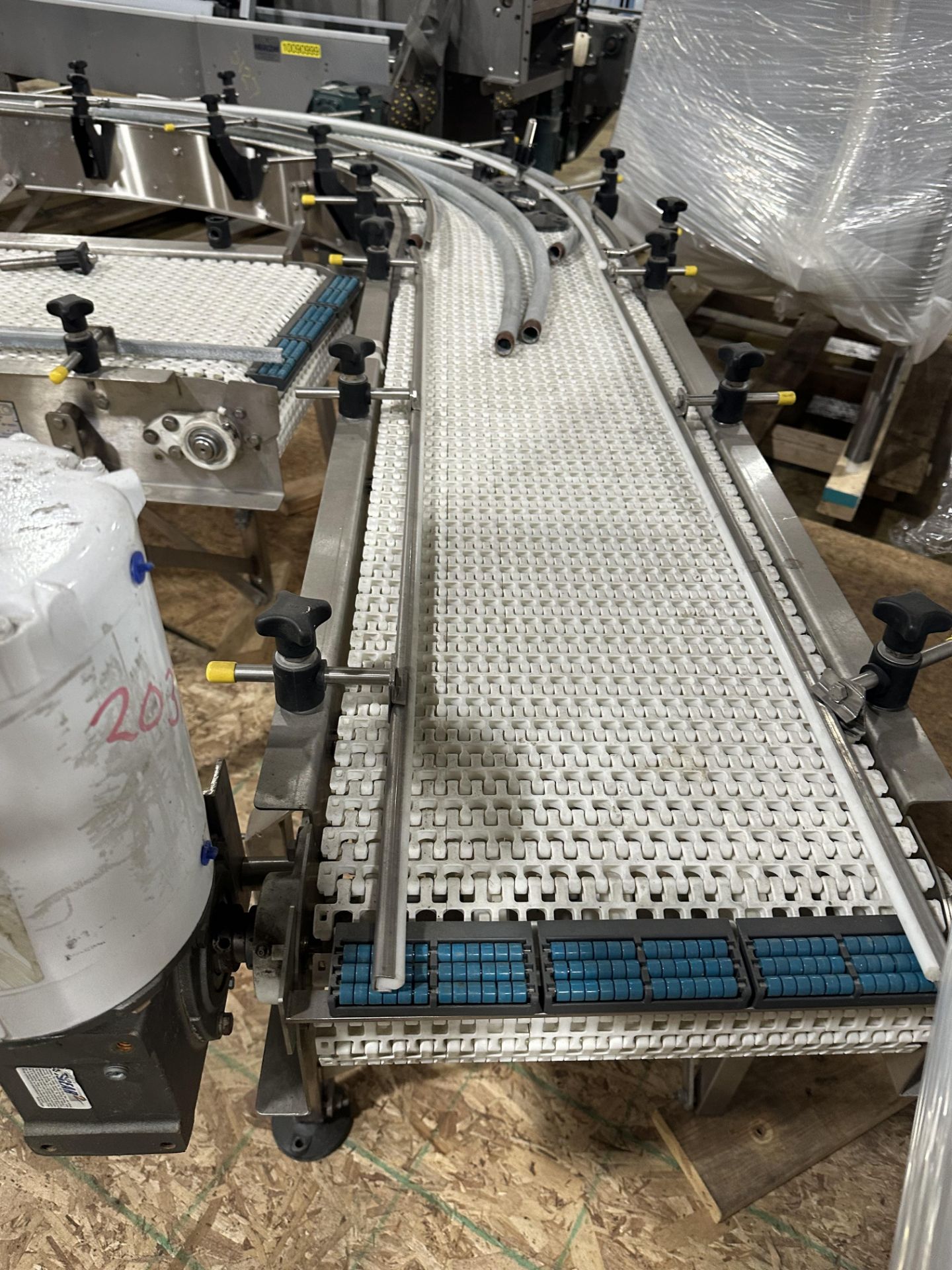 (Located In Springfield, MI) Lot of Table Top Case Conveyor - Image 4 of 5