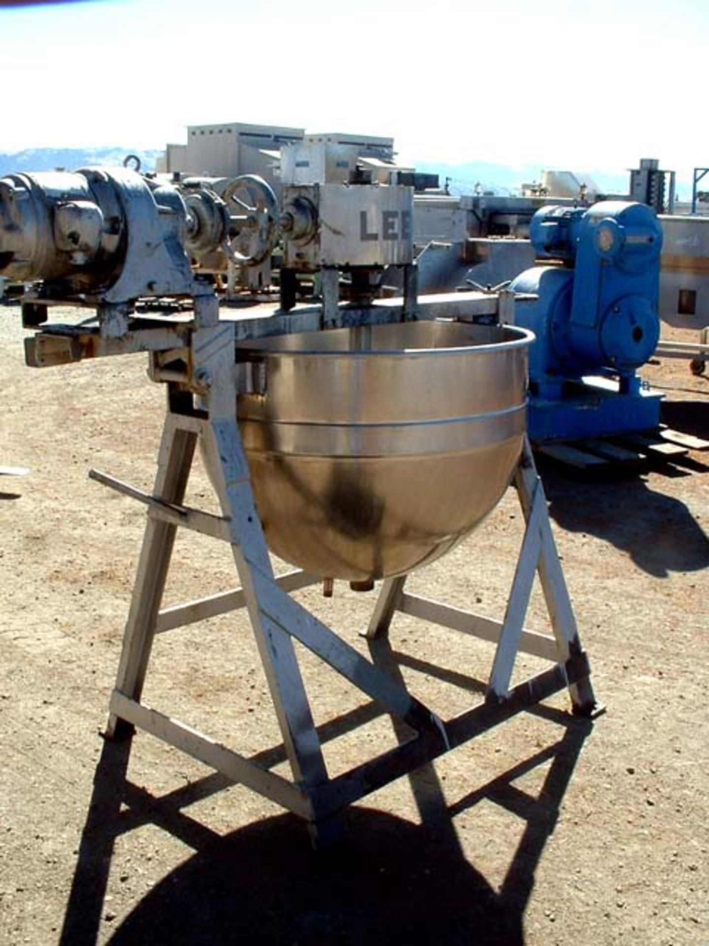 (Located in Morgan Hill, CA) Lee Kettle, Model 80 Gal., SN 652N, 2 1/2" Bottom Outlet, S/S Product - Image 3 of 5