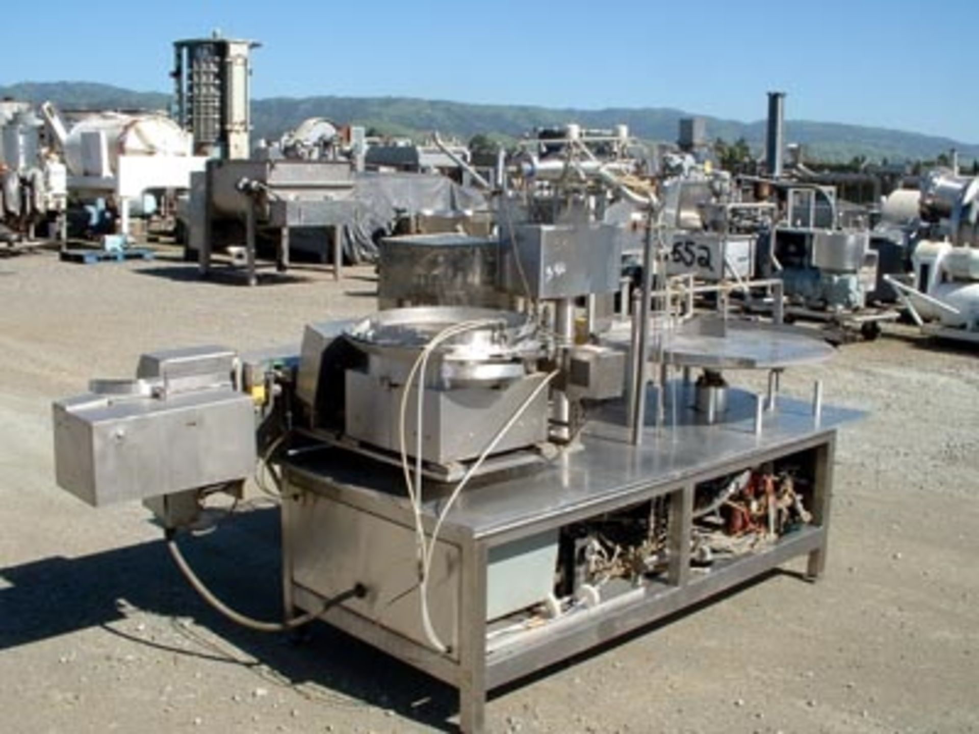 (Located in Morgan Hill, CA) Perry Filler, Model TPFLSU Mono Bloc, SN MA3125, Last Running 15 ml - Image 5 of 12