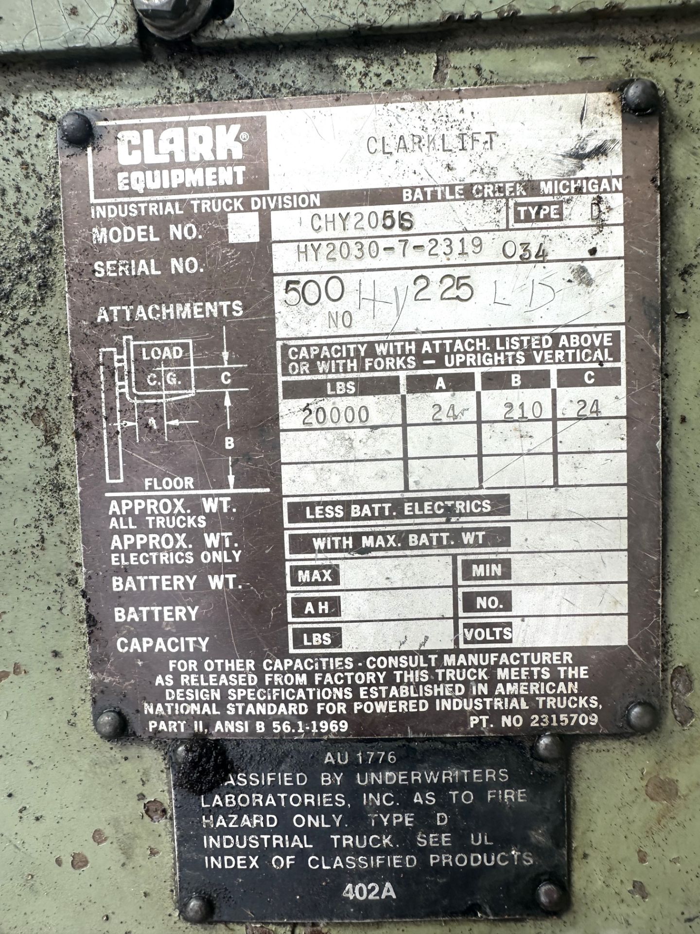 Lot Location: Greensboro NC 20,000 LB CAPACITY CLARK MODEL CHY205S DIESEL PNEUMATIC TIRE FORKLIFT; S - Image 3 of 6