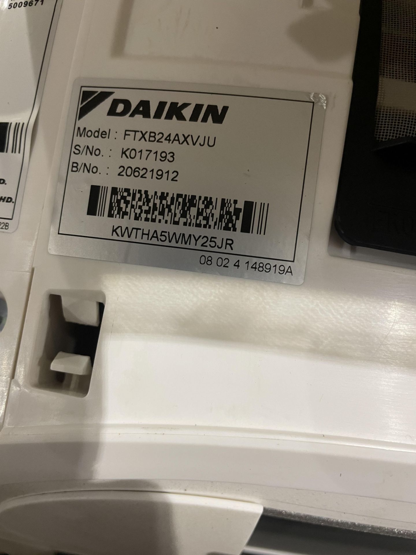 (Located in Brampton, ON, CA) Daikin Wall Mounted AC Unit, Model# FTXB24AXVJU, Serial# K017193 - Image 4 of 6