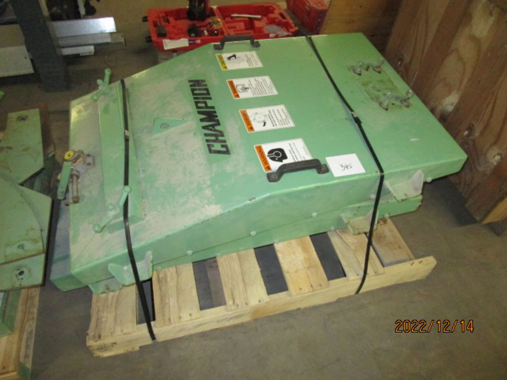 Lot Location: Greensboro NC 44'' X 24'' ROSKAMP CHAMPION HAMMERMILL MACHINE TYPE H-M, TYPE NUMBER 44 - Image 11 of 17