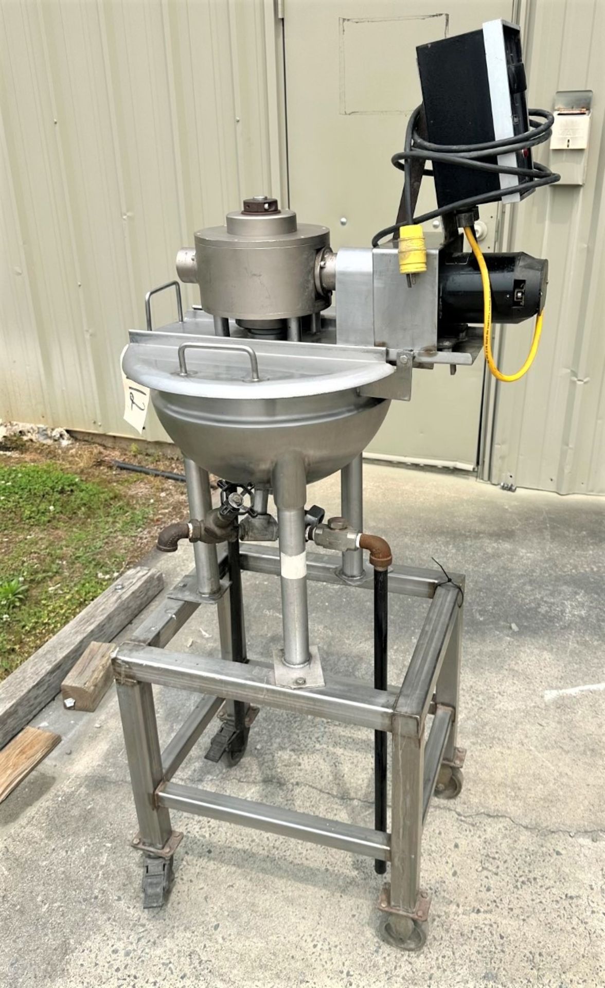 Lot Location: Greensboro NC 0.25 HP JACKETED MIXING STAINLESS TANK, 17'' DIAMETER x 10'' HIGH