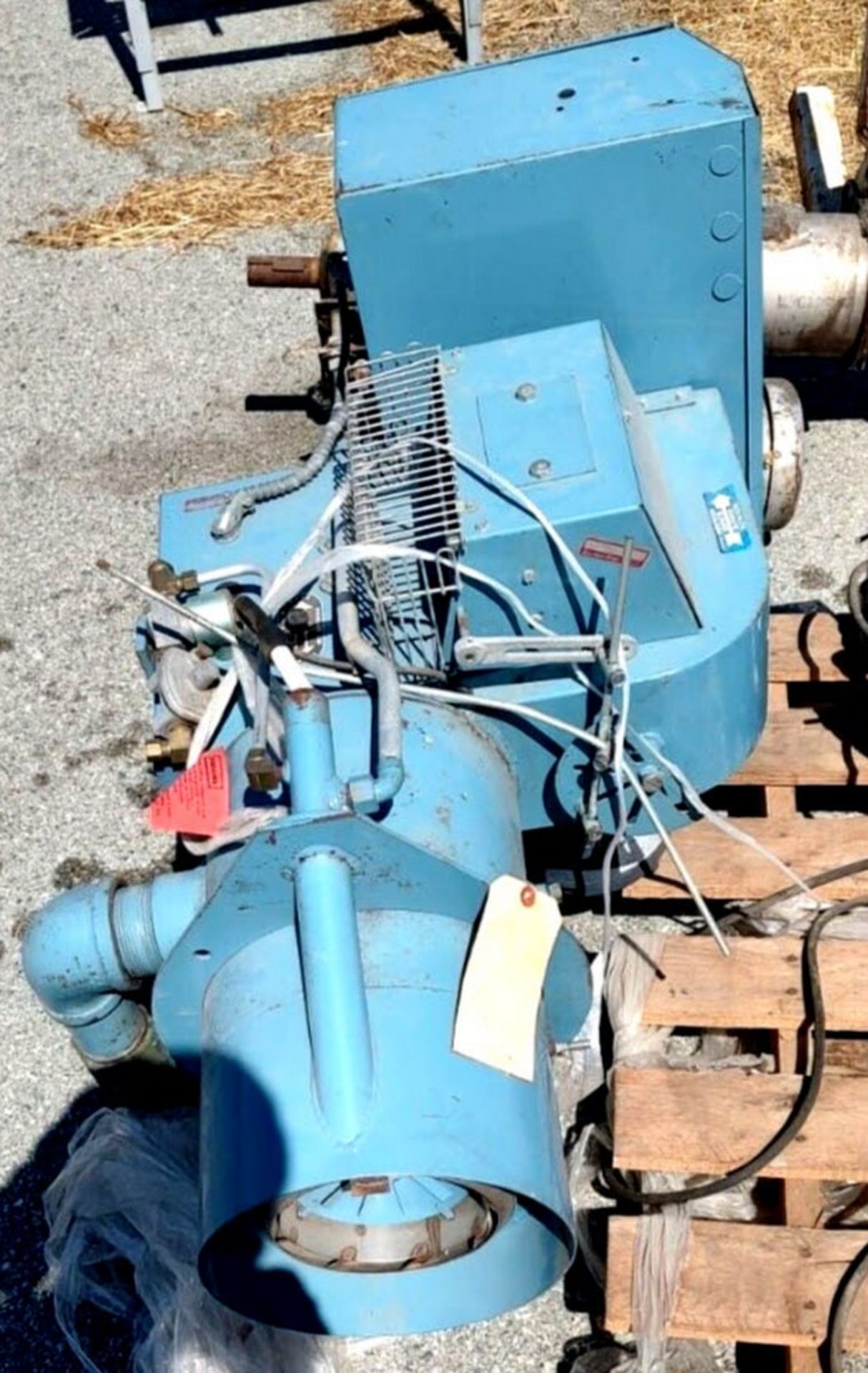 (Located in Hollister CA) Gordon Piatt R10-G-15 Burner Natural Gas 3000 MBH, Rigging Fee: $100 - Image 5 of 9