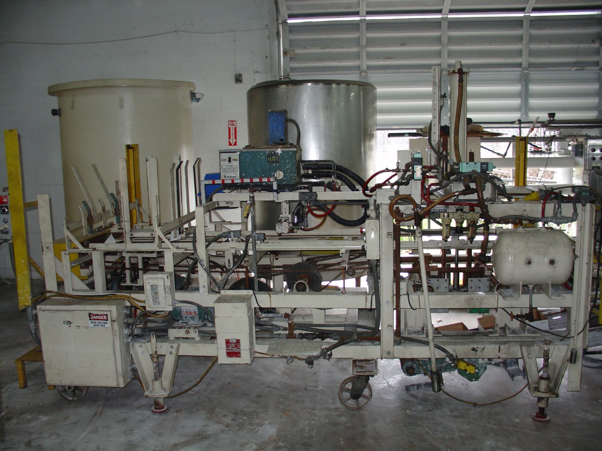 (Located in Belle Glade, FL) PEARSON TRAY FORMER, Rigging/Loading Fee: $250