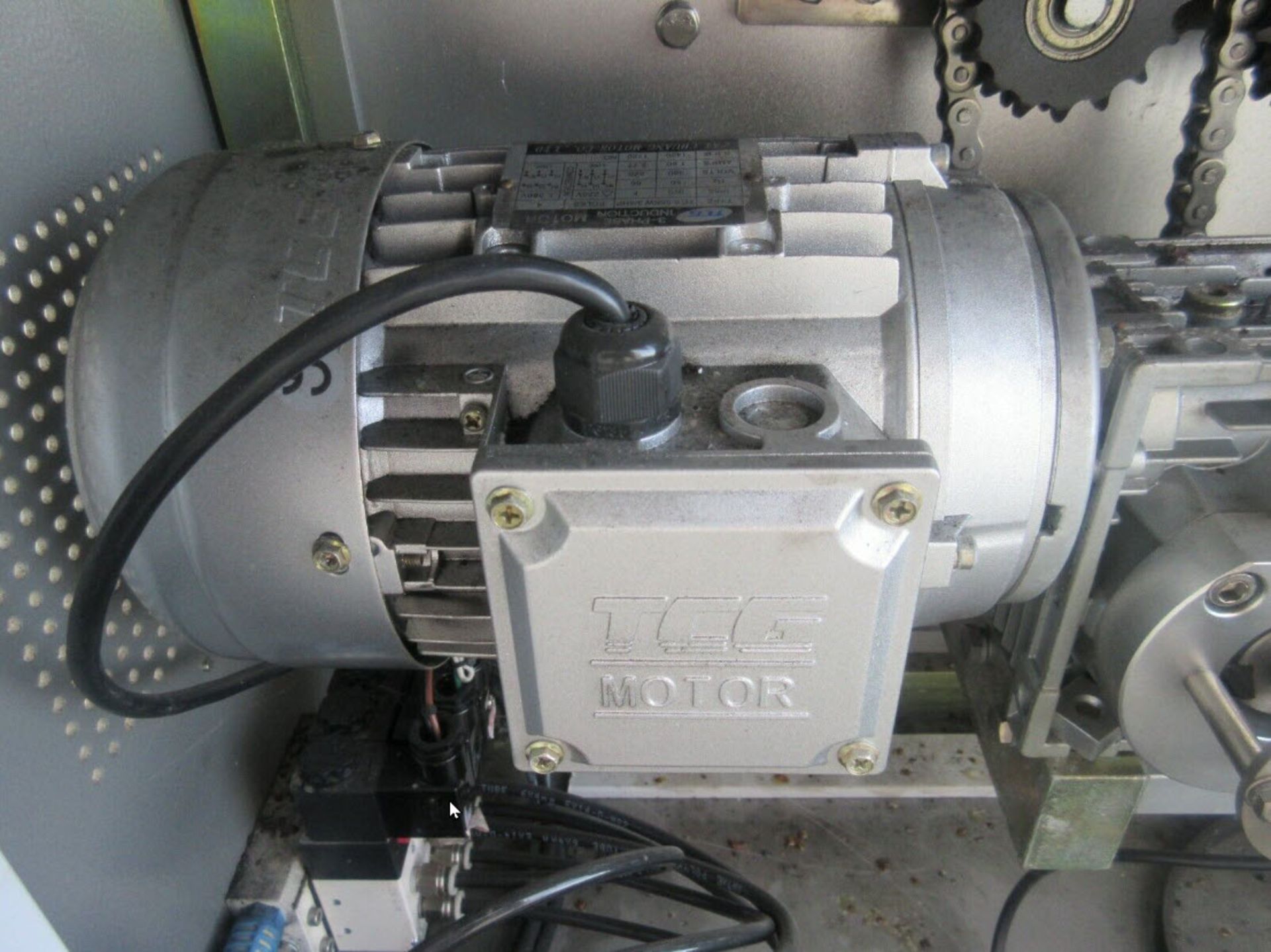 (Located in Hollister, CA) Alphapack AHP-40 Horizontal Flow Wrapper, Rigging Fee: $100 - Image 7 of 12