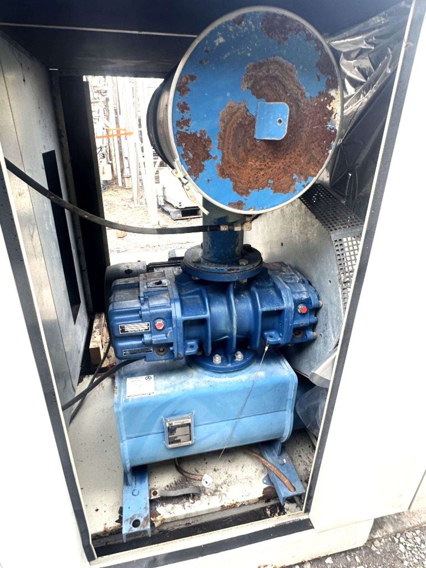 Lot Location: Greensboro NC 25 HP AERZEN BLOWER TYPE AMUSA- GM15L-00 - Image 2 of 11