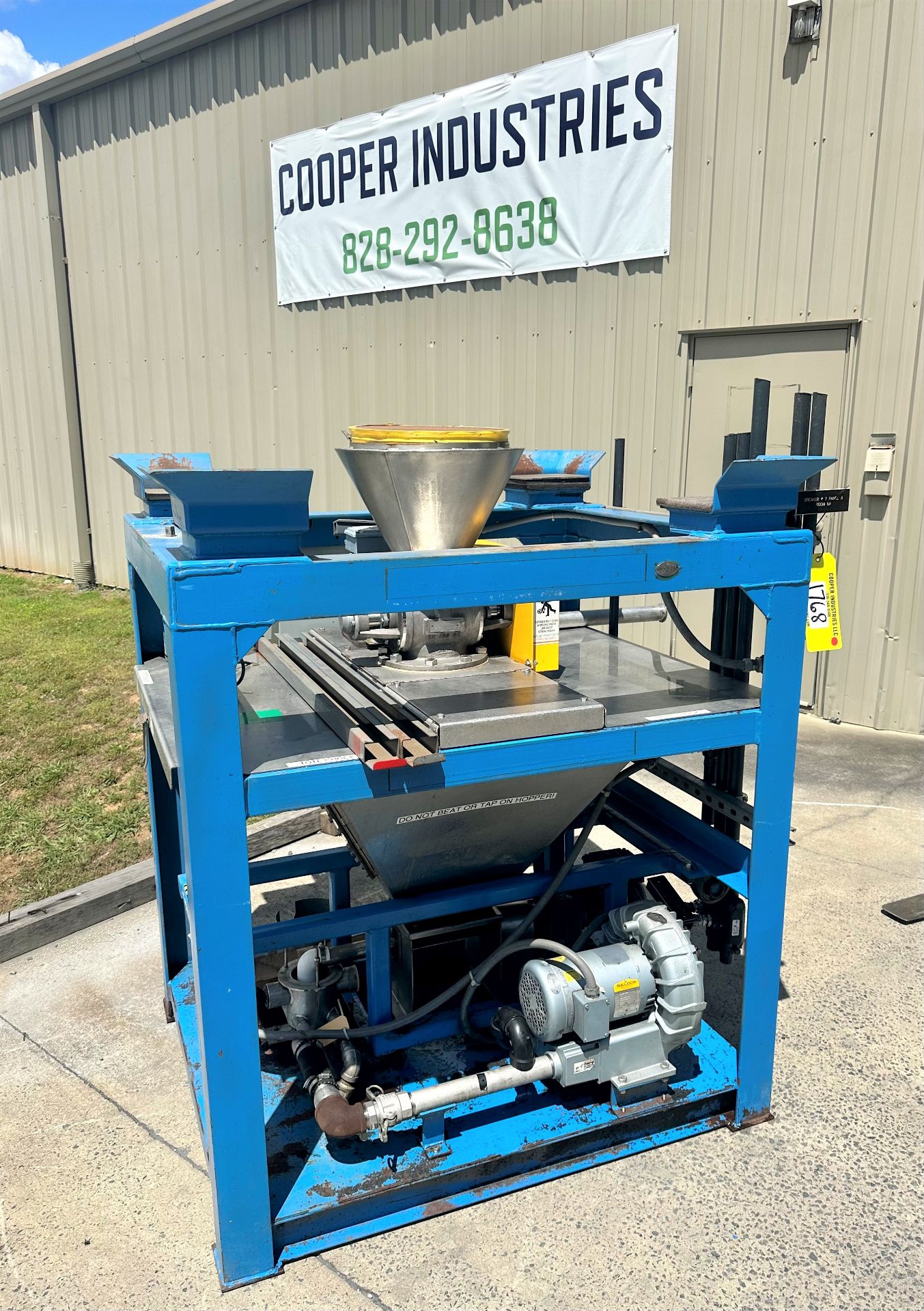 Lot Location: Greensboro NC TOTE BIN / BULK BAG UNLOADER W/ STAINLESS STEEL SCREW FEEDER AND ROTARY - Image 2 of 21