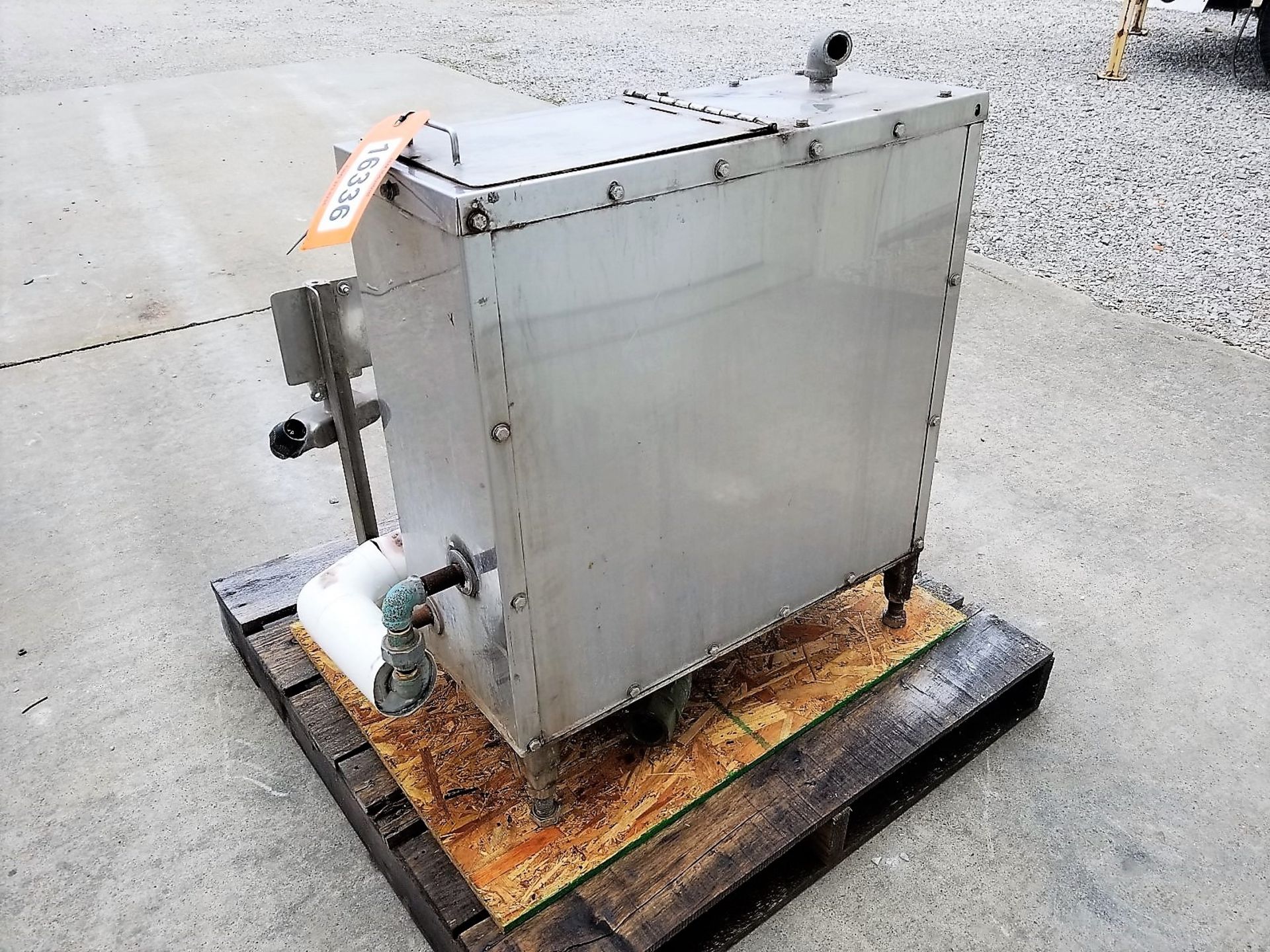 Lot Location: Greensboro NC Used 16 Gallon Stainless Steel Insulated Mix Tank w/ Pump - Bild 5 aus 9