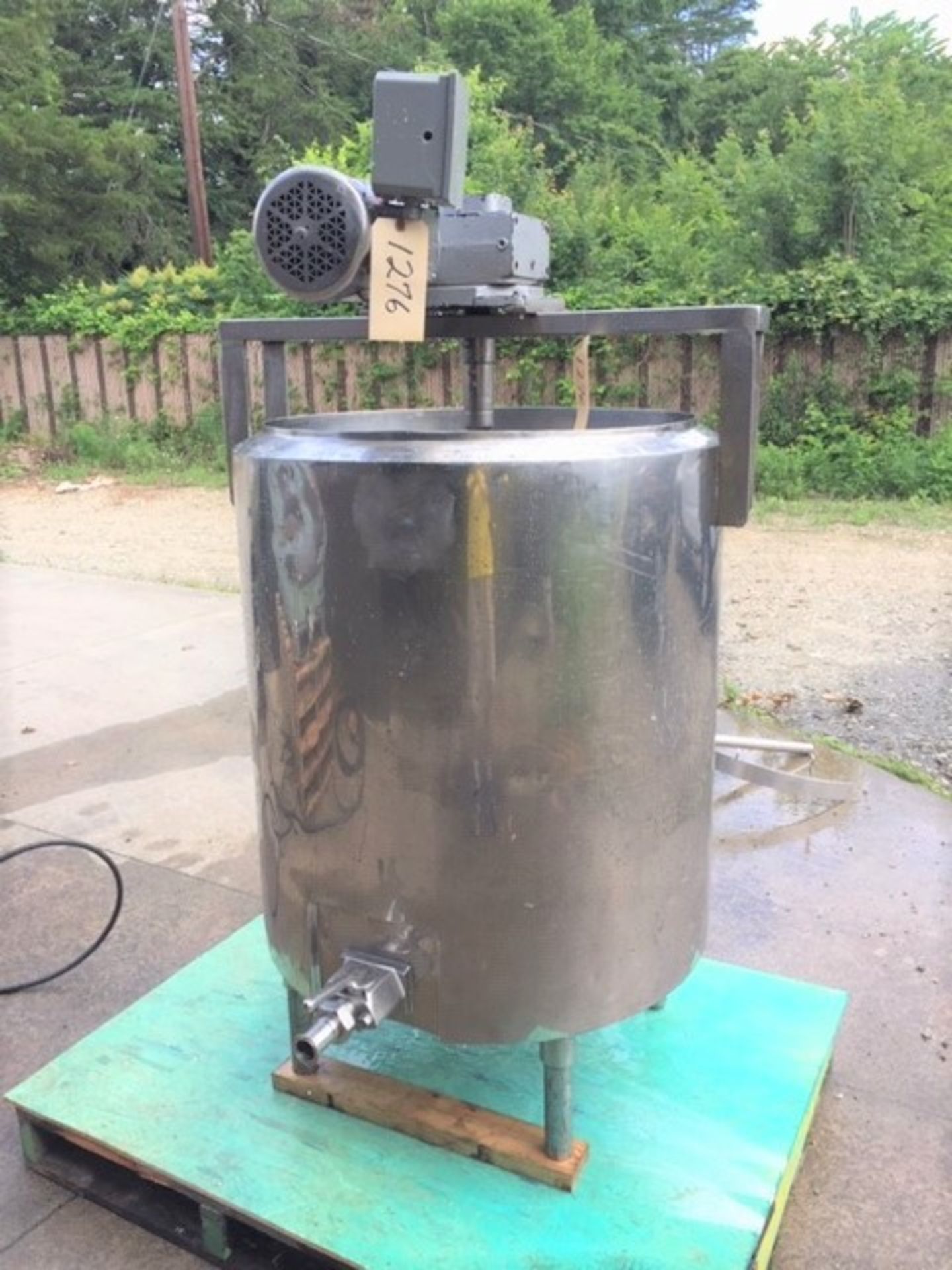 Lot Location: Greensboro NC 110 GALLON STAINLESS STEEL INSULATED MIX TANK - Image 2 of 13