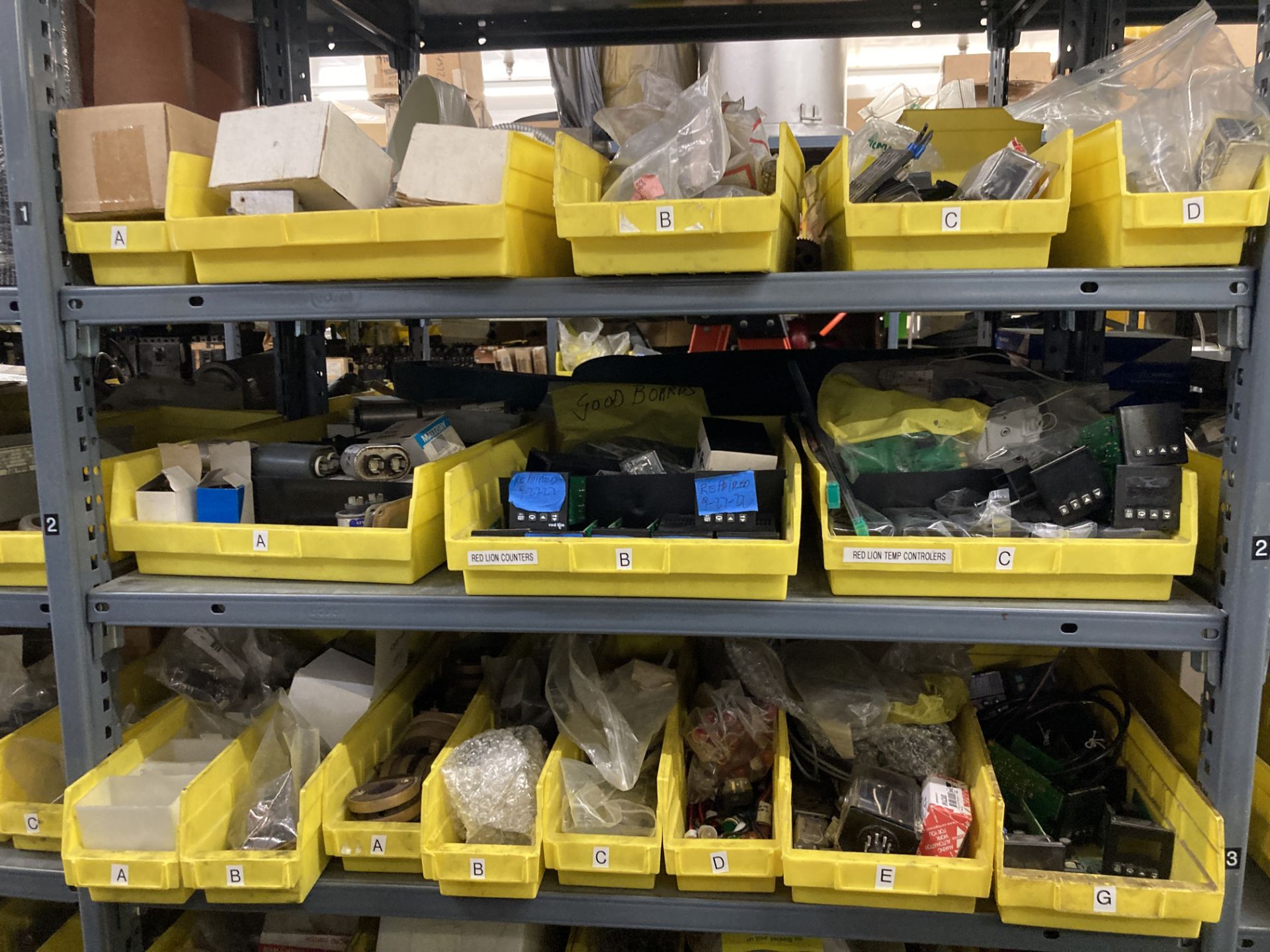 LOT OF shelf units and content on shelf, Aisle 4 Rigging Fee: $375 - Image 6 of 19